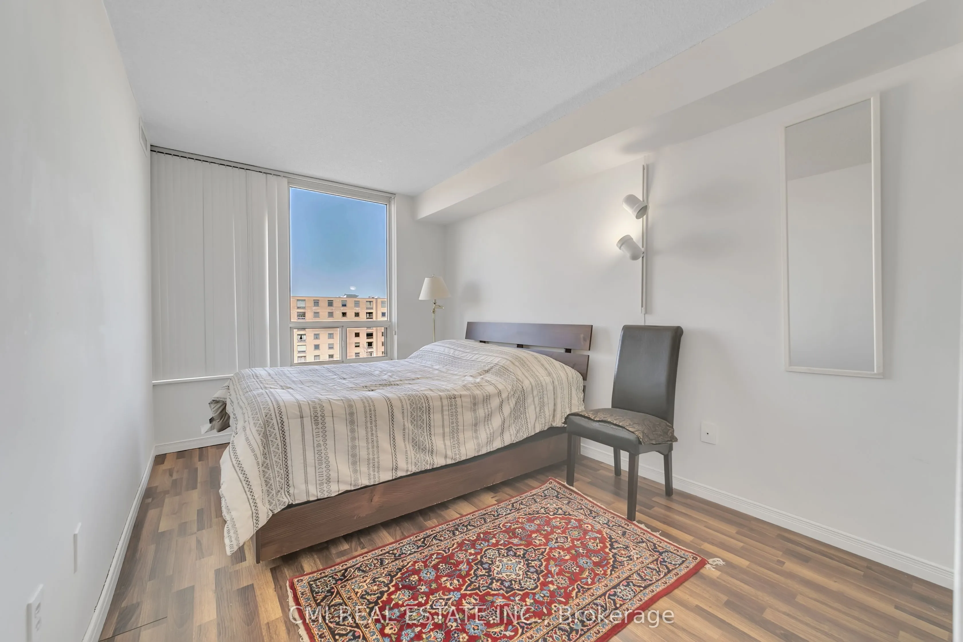 309 Major Mackenzie Drive E, #805