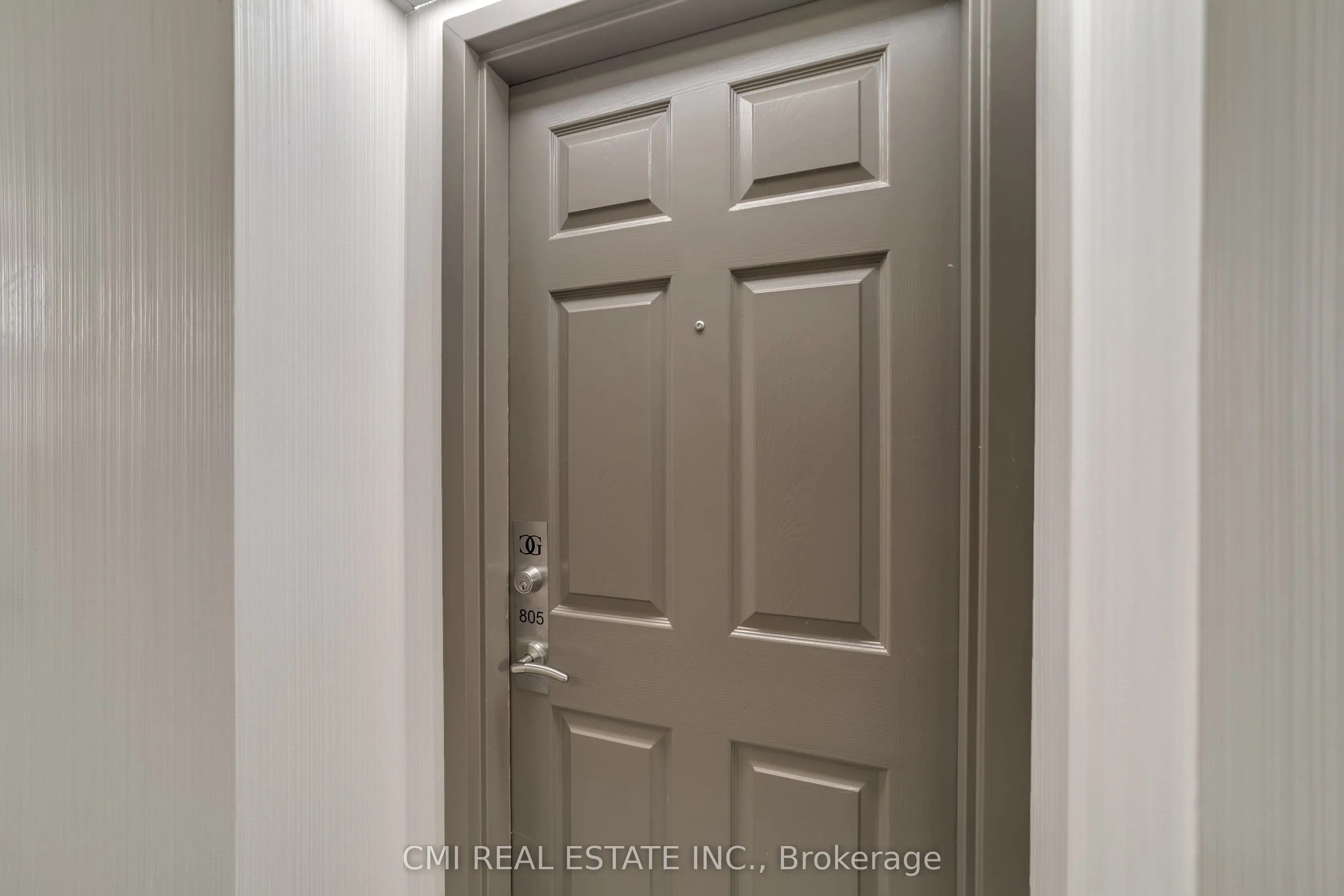 309 Major Mackenzie Drive E, #805