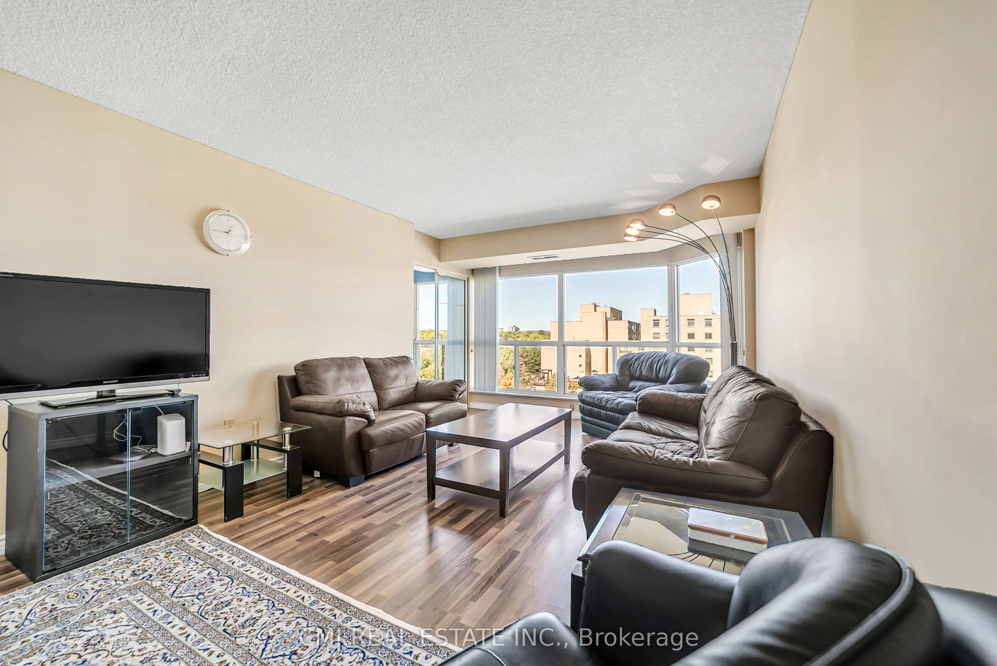 309 Major Mackenzie Drive E, #805