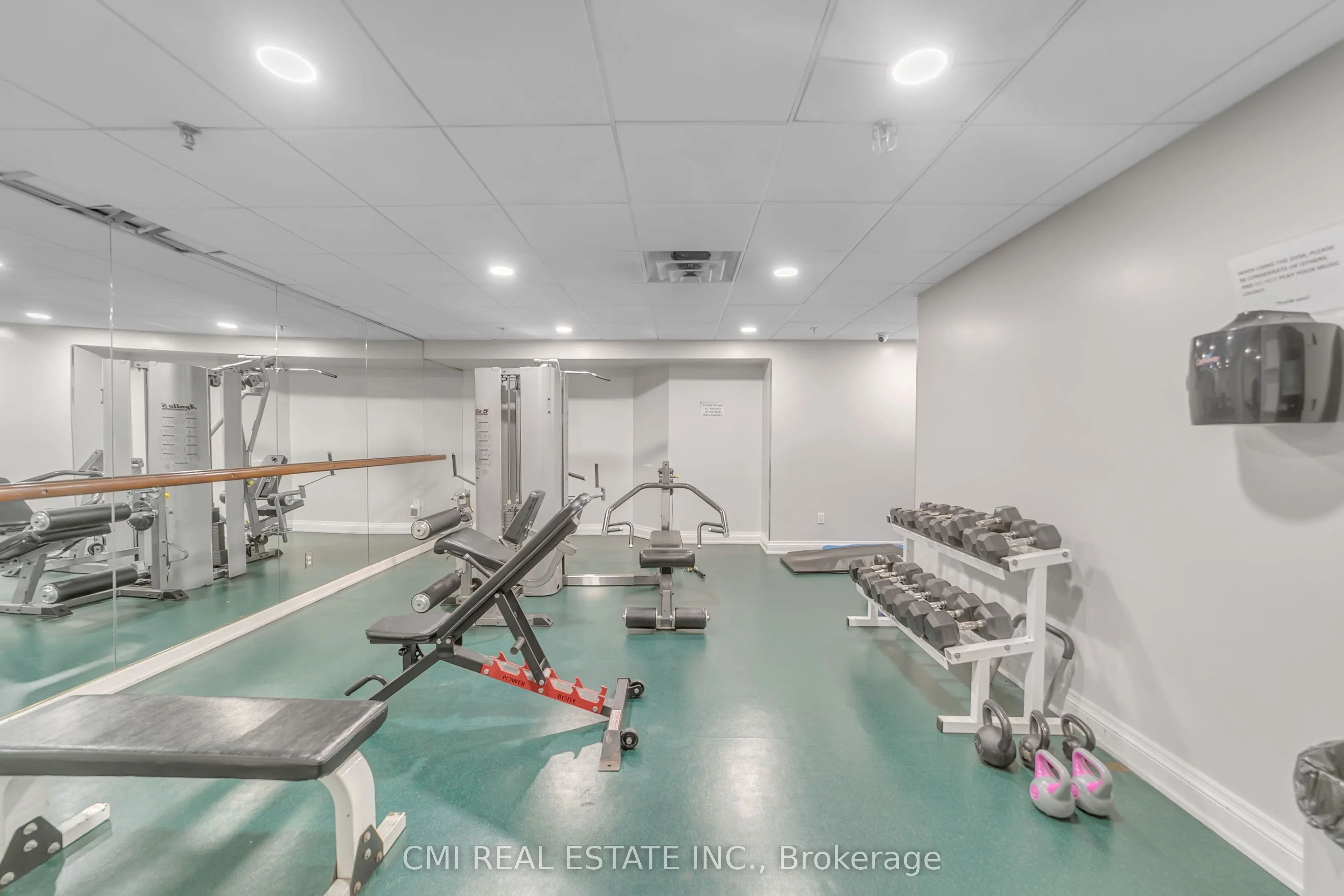 309 Major Mackenzie Drive E, #805