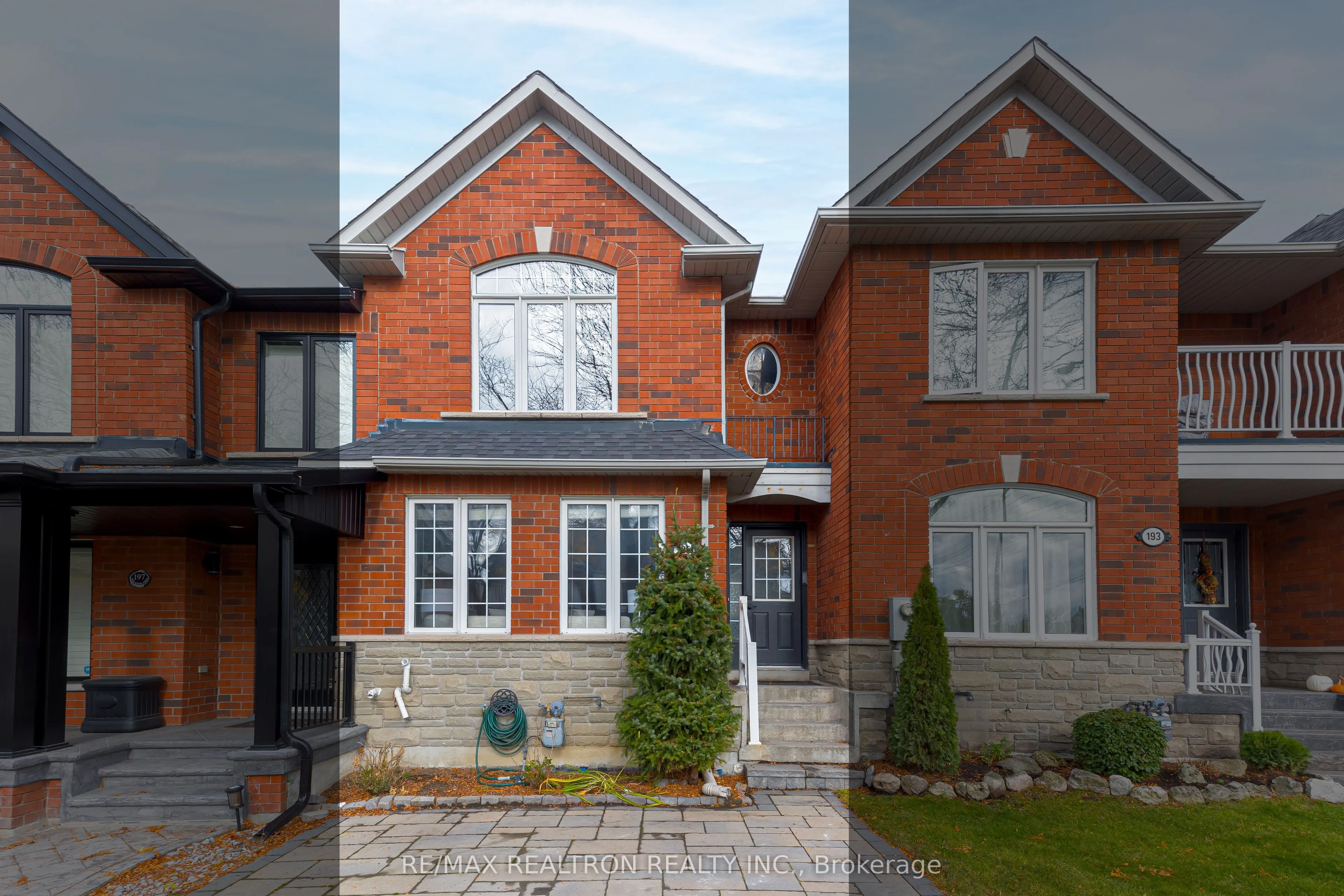 195 Equator Crescent