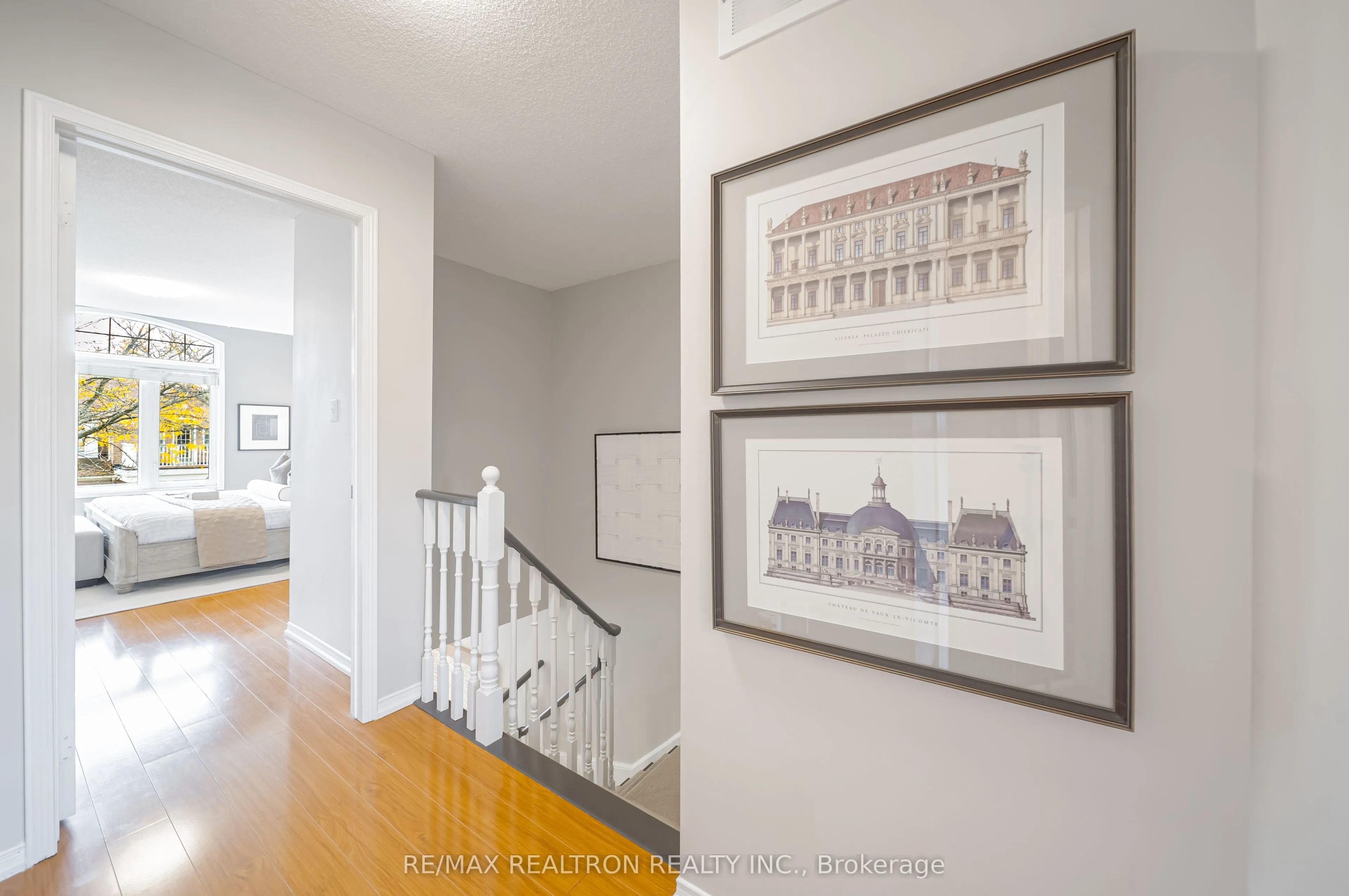 195 Equator Crescent