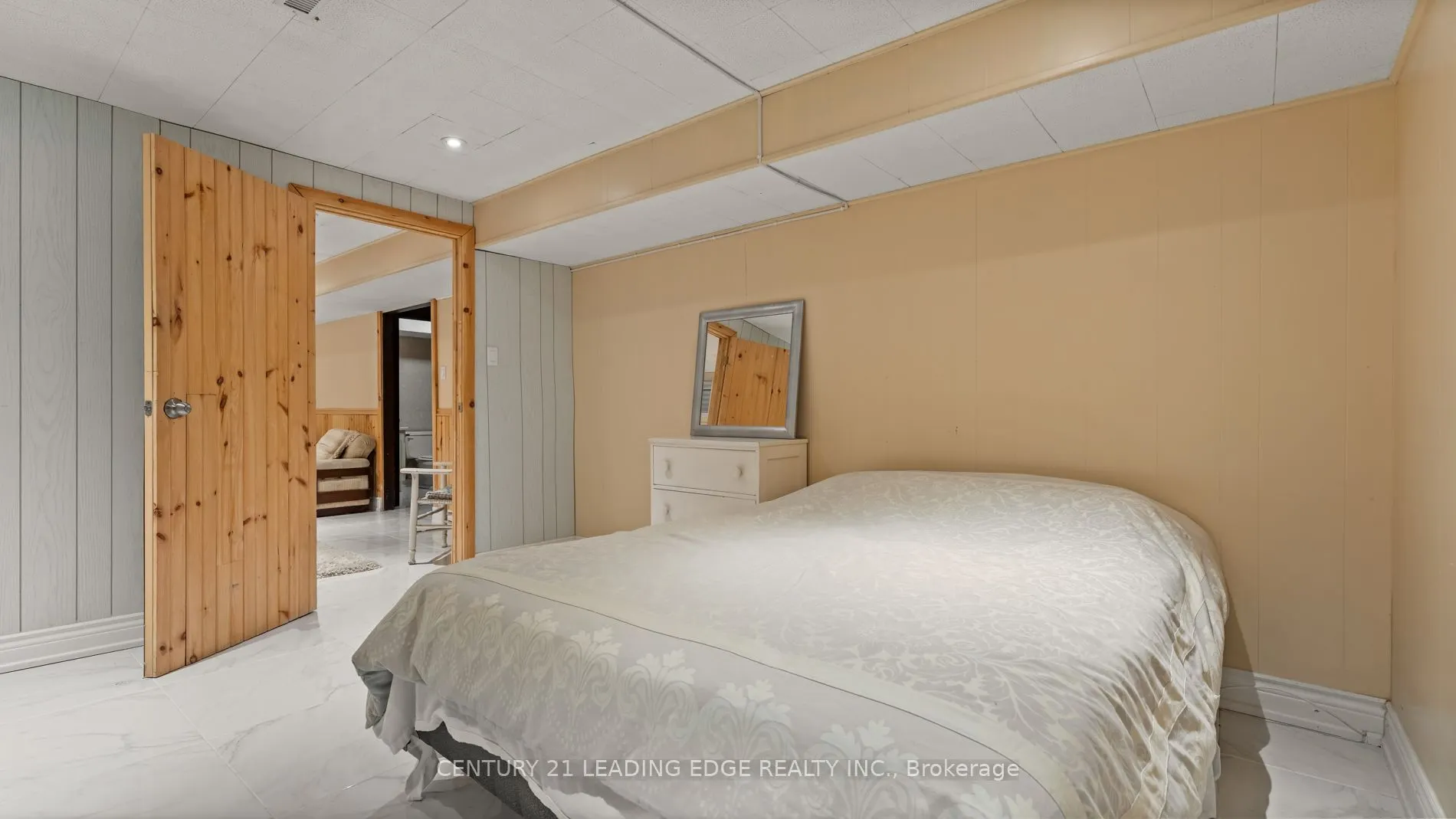 34 Forest Park Crescent