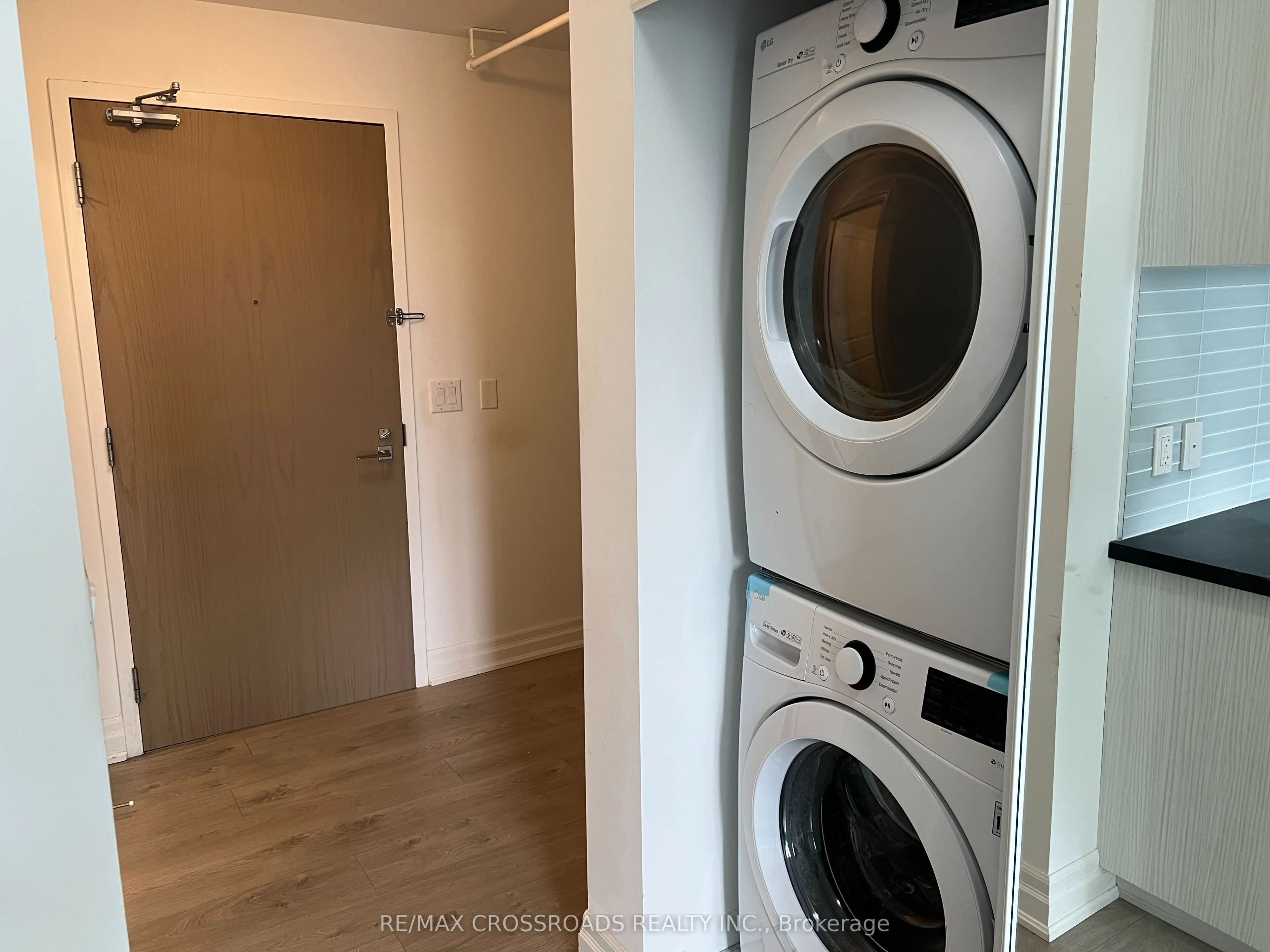 8 Rouge Valley Drive, #907