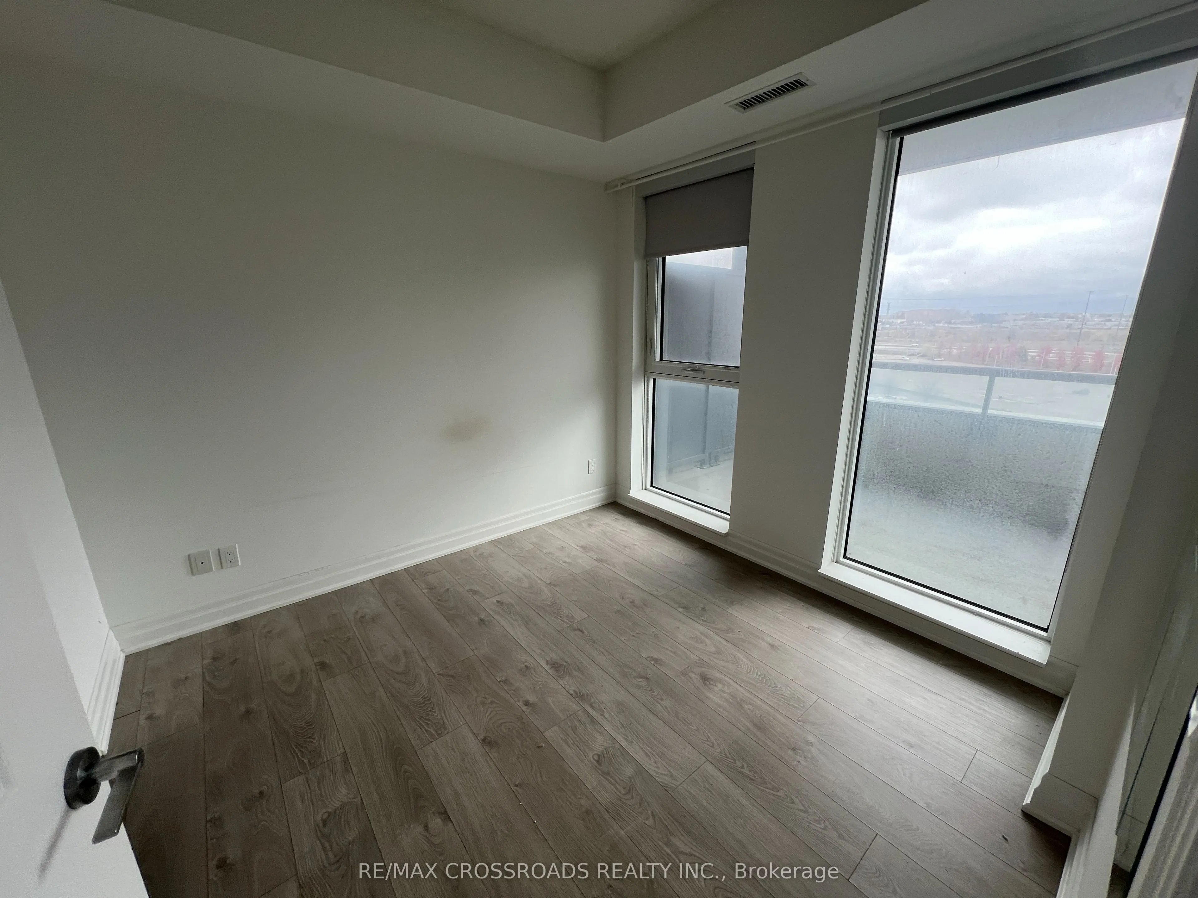 8 Rouge Valley Drive, #907