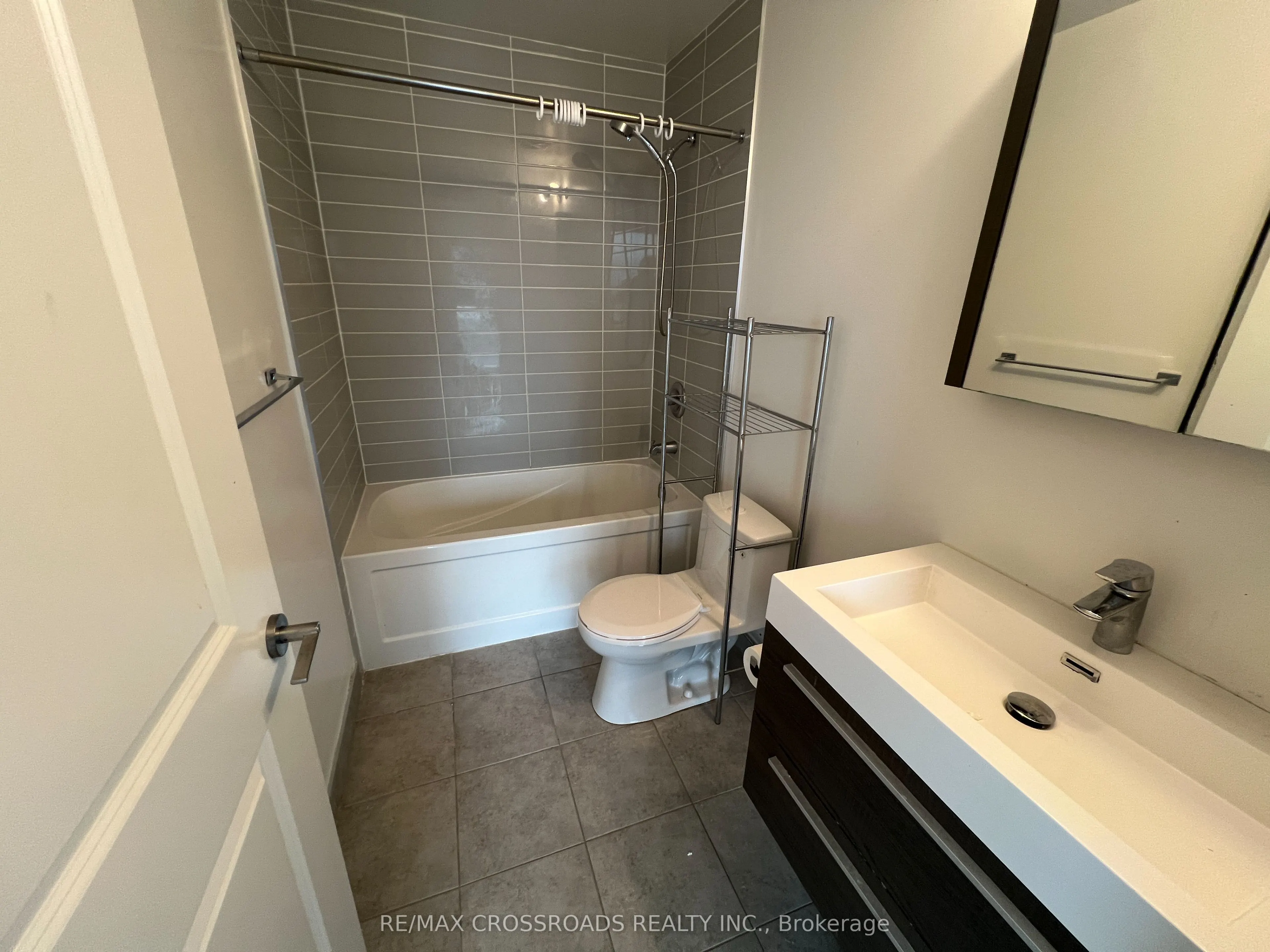 8 Rouge Valley Drive, #907