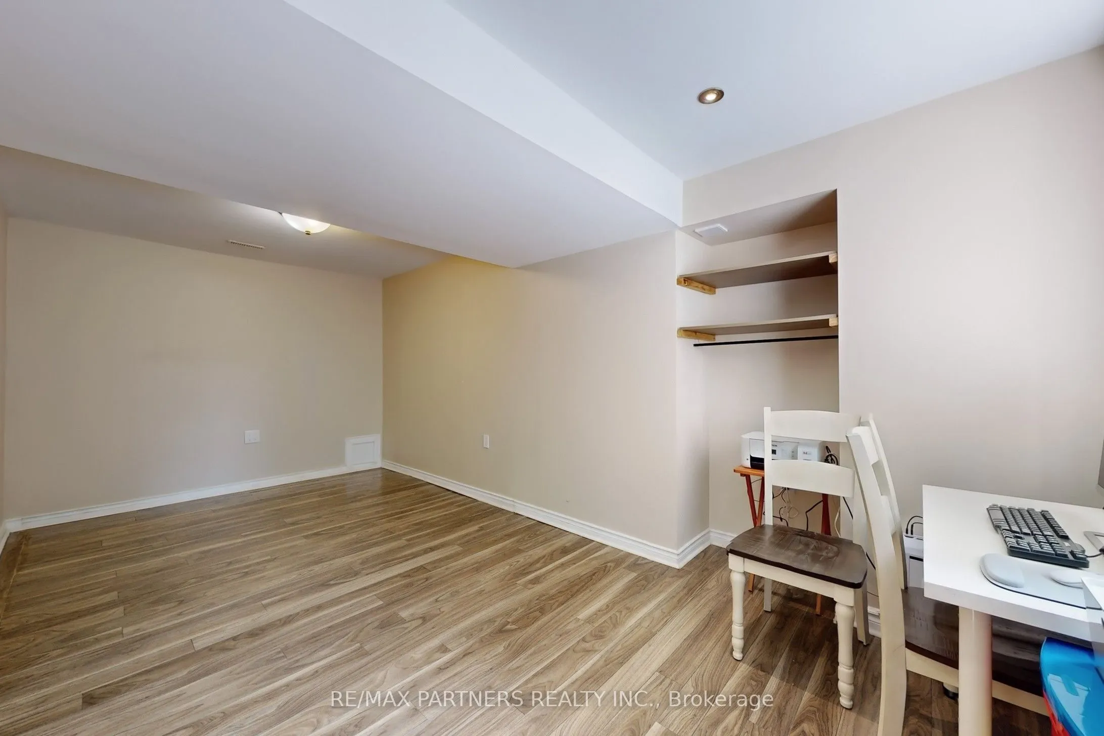 107 WORTHINGTON Avenue