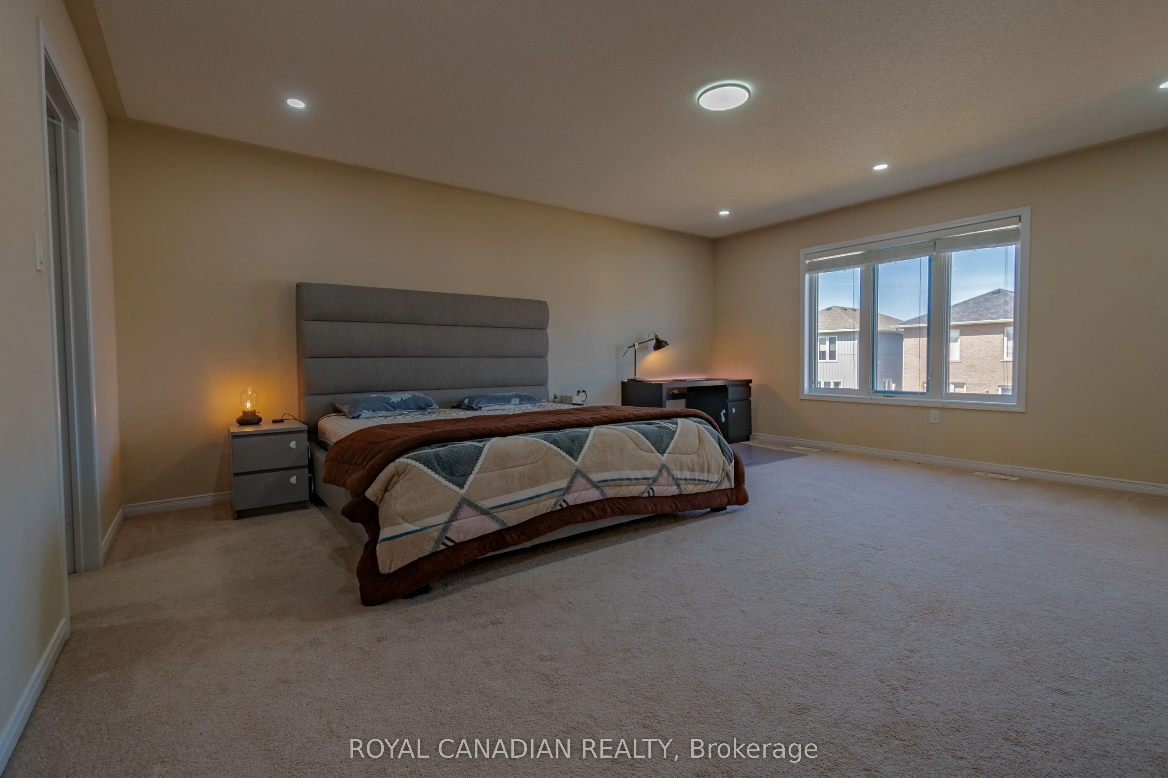 213 Richardson Crescent