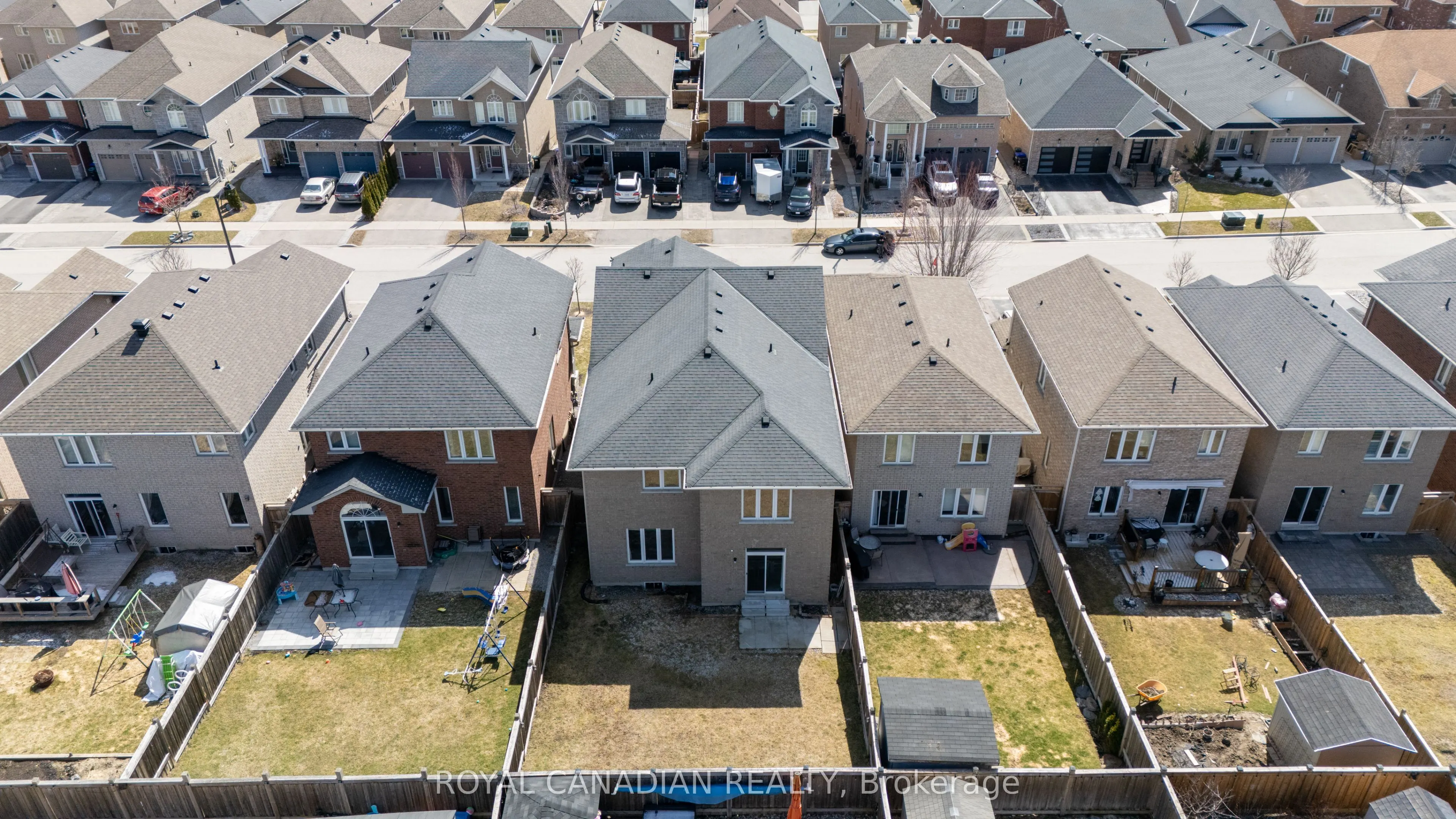 213 Richardson Crescent