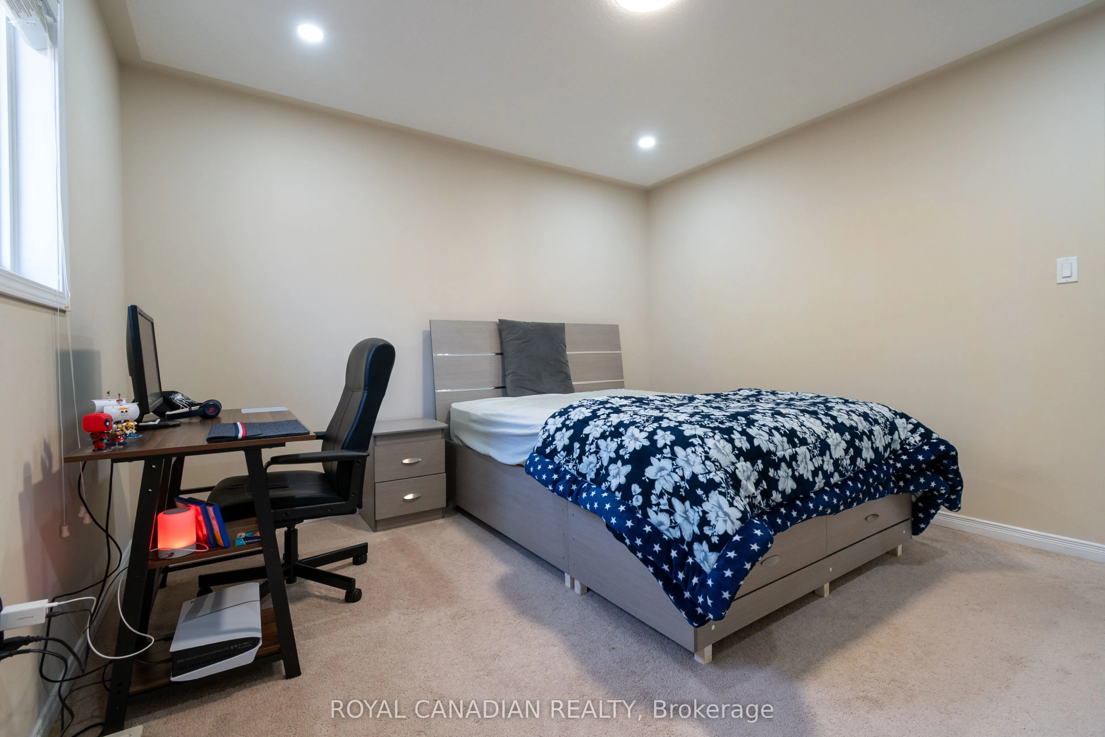 213 Richardson Crescent