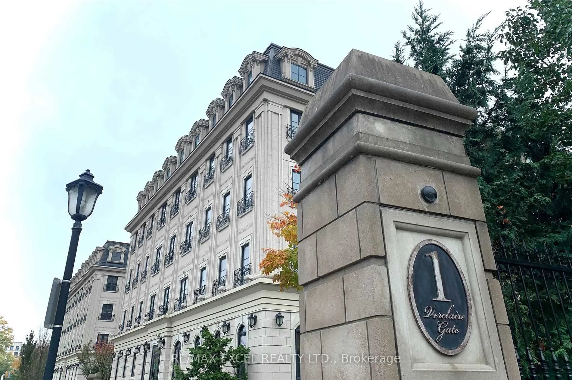 1 Verclaire Gate, #404