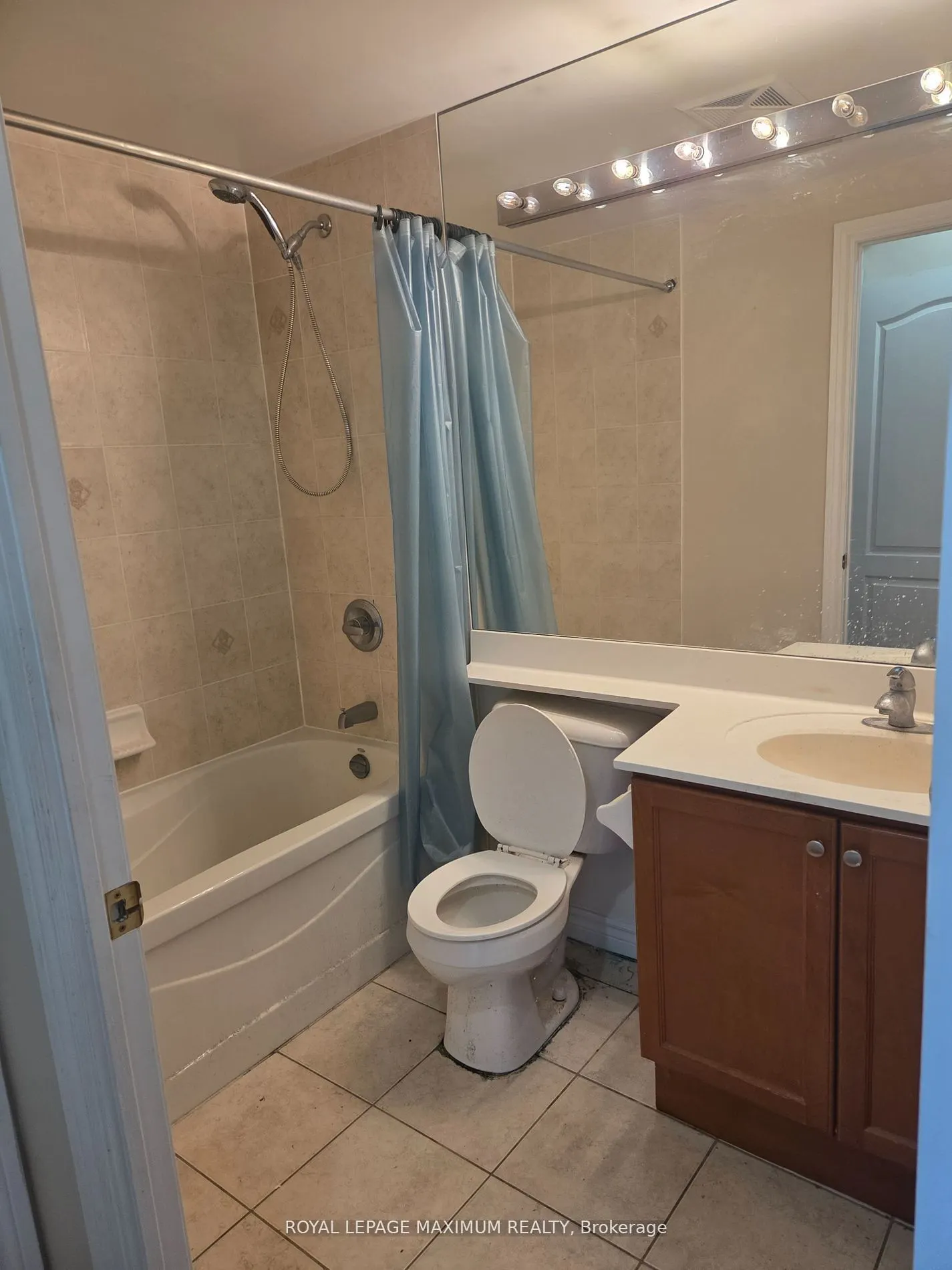 88 Promenade Circle, #302