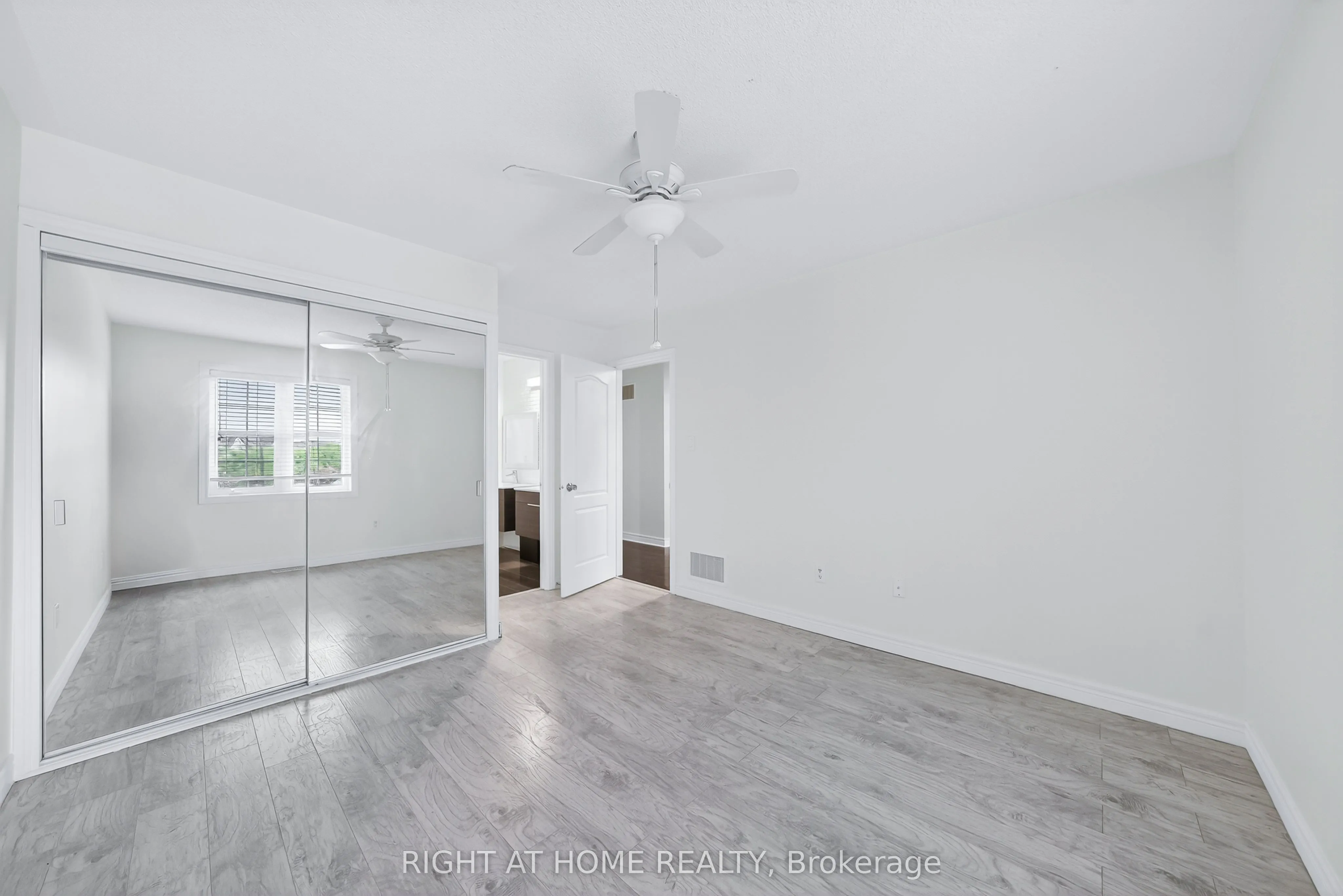 193 Blue Dasher Boulevard