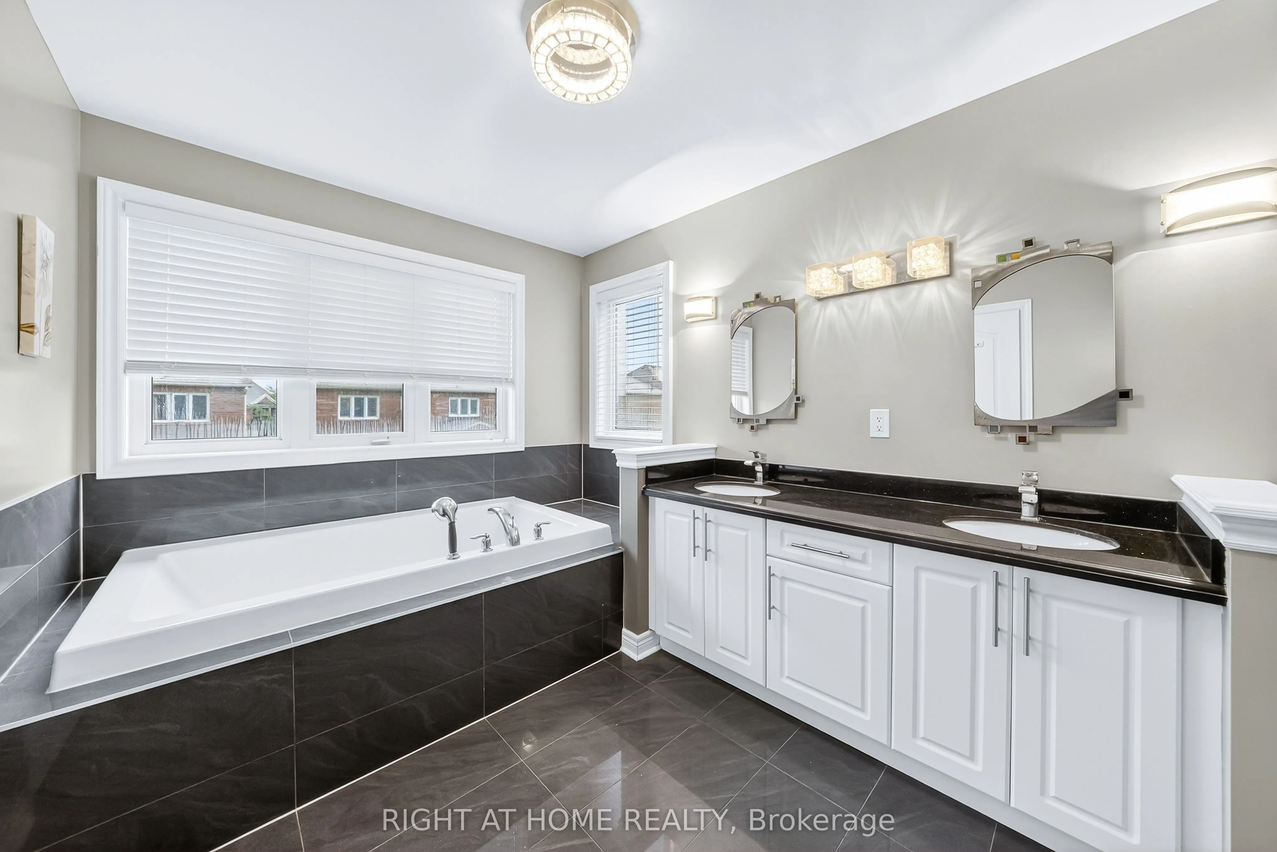 193 Blue Dasher Boulevard