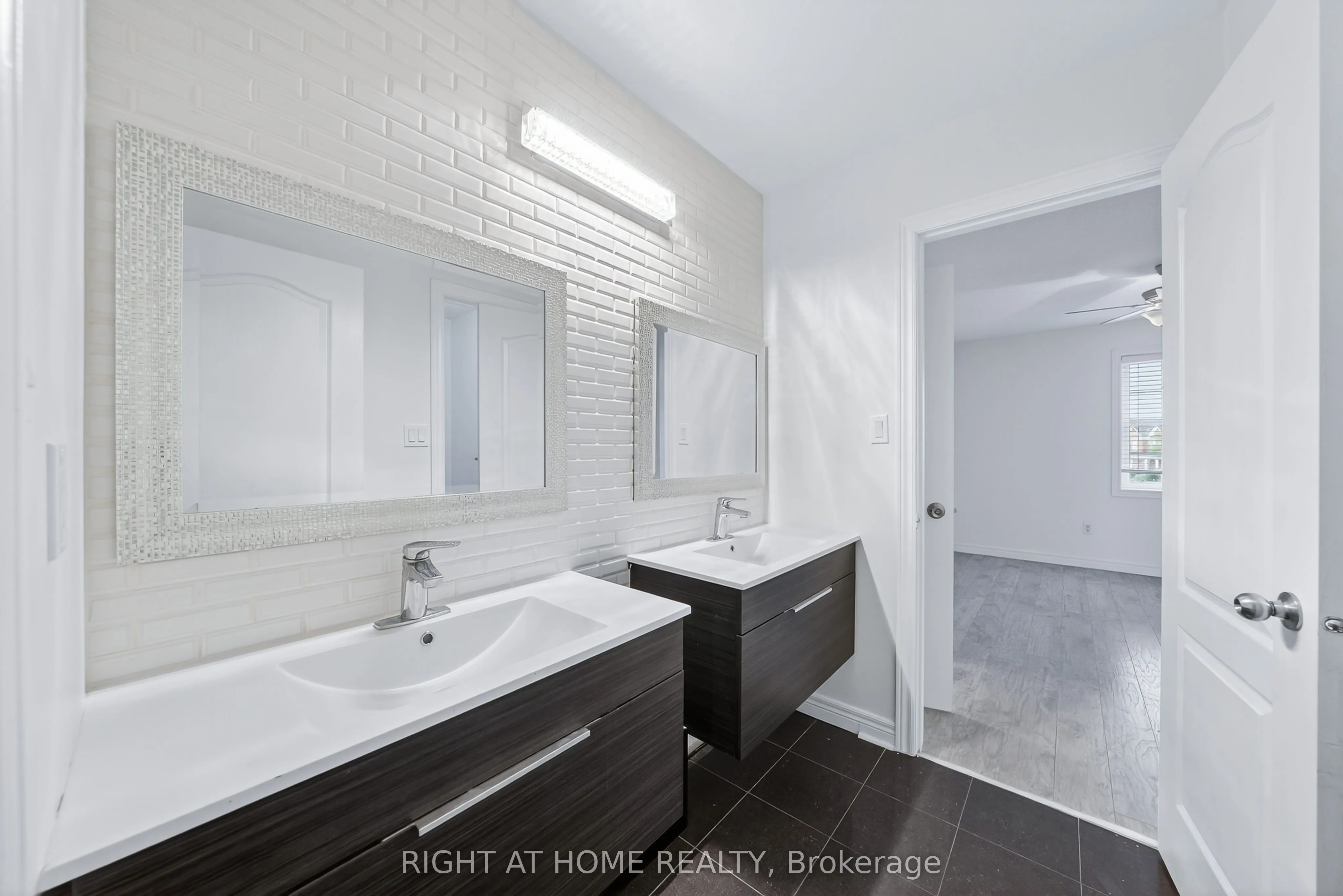 193 Blue Dasher Boulevard