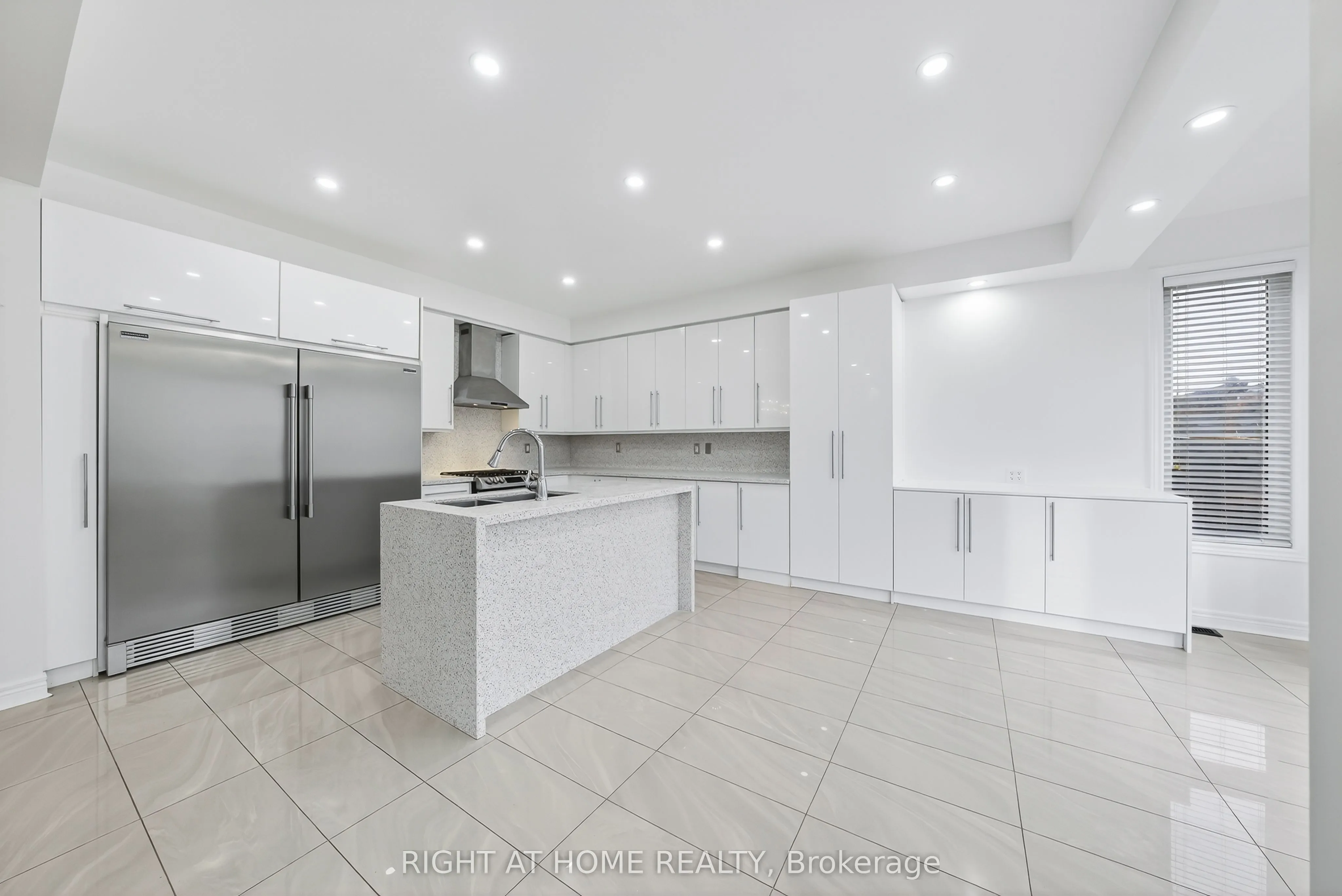 193 Blue Dasher Boulevard