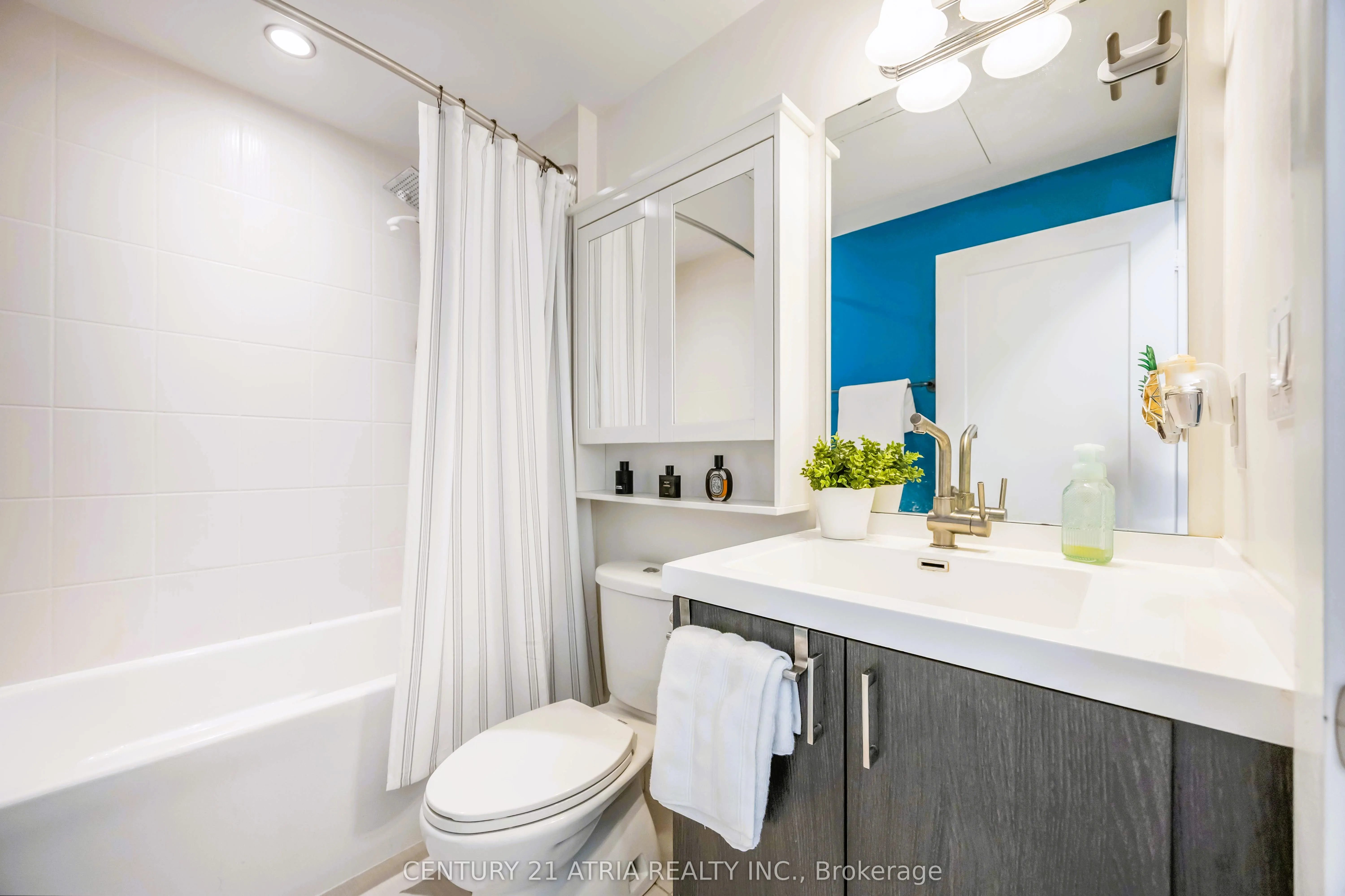 28 Prince Regent Street, #331