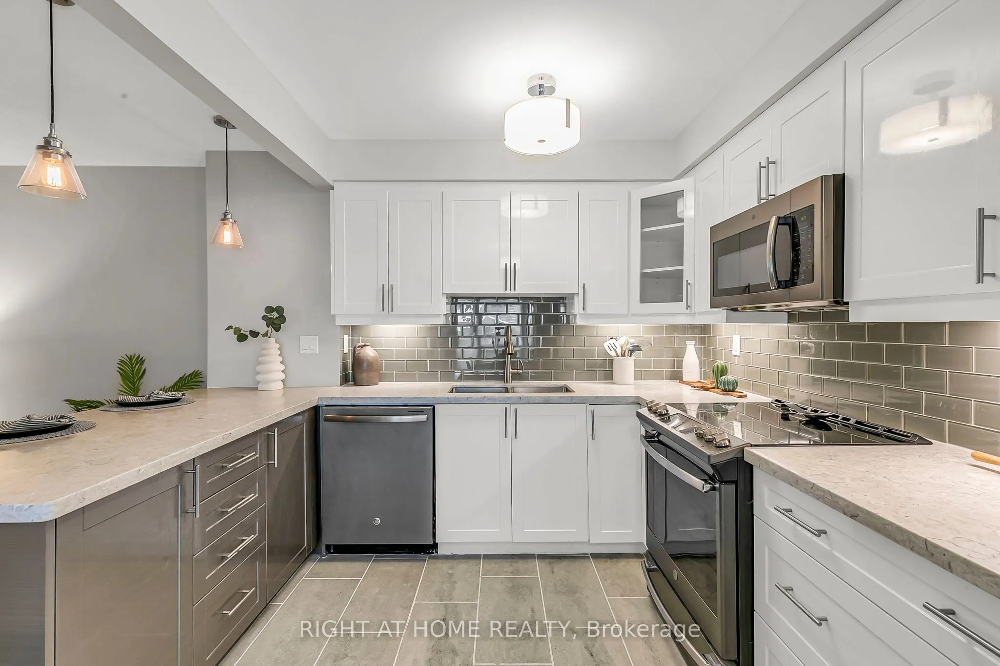 25 Castle Rock Drive