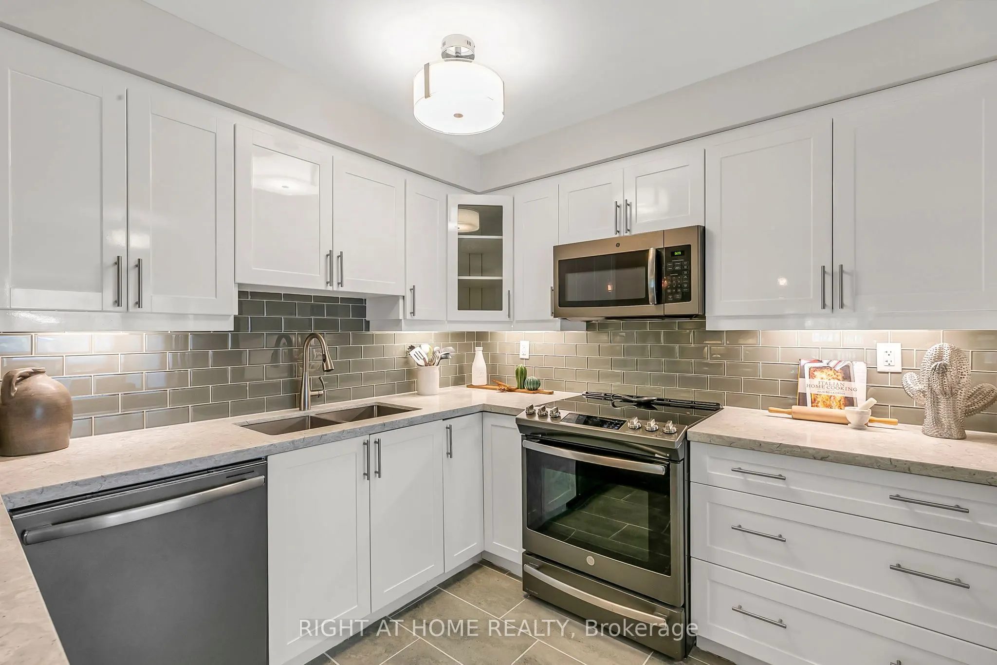 25 Castle Rock Drive