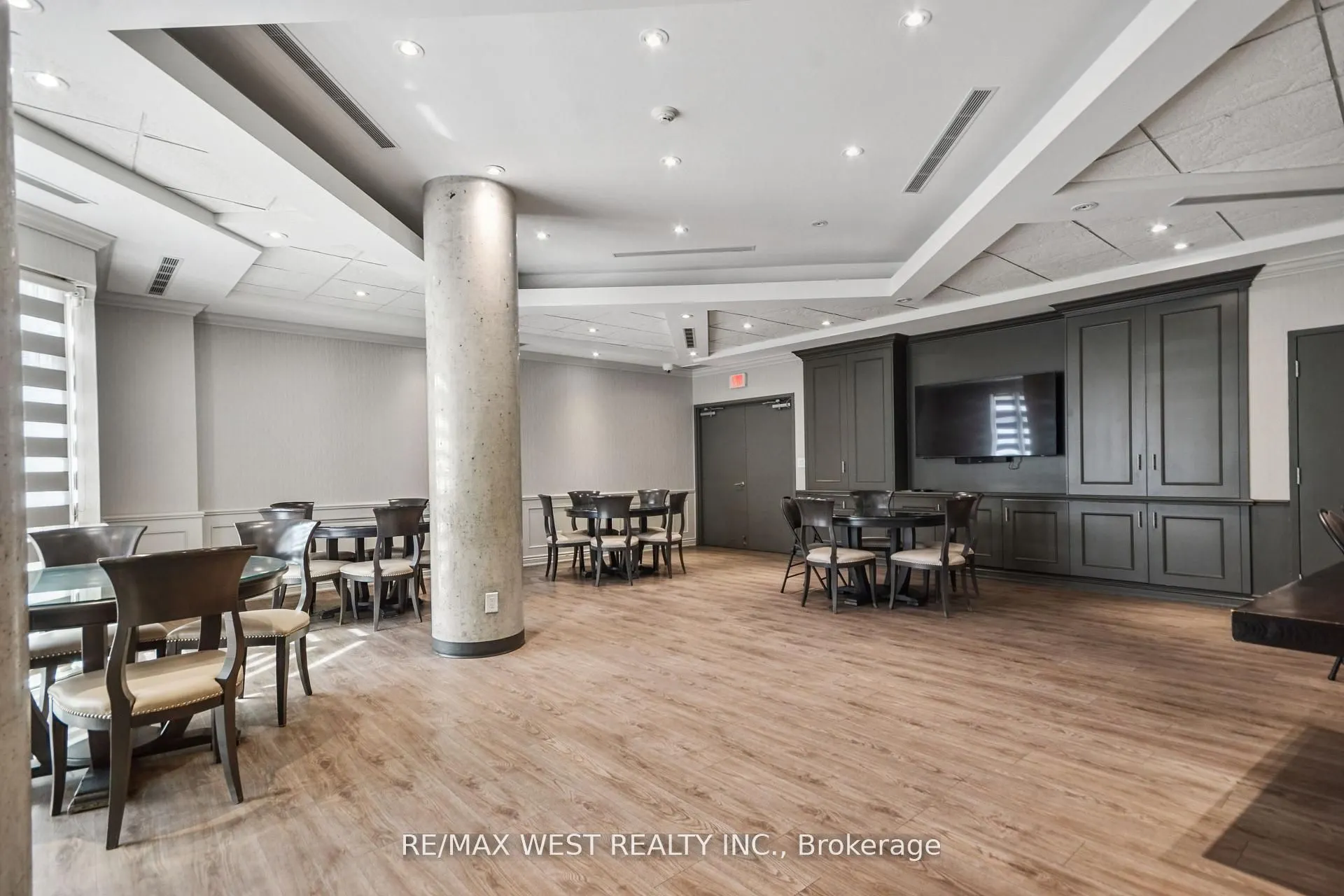 281 Woodbridge Avenue, #321