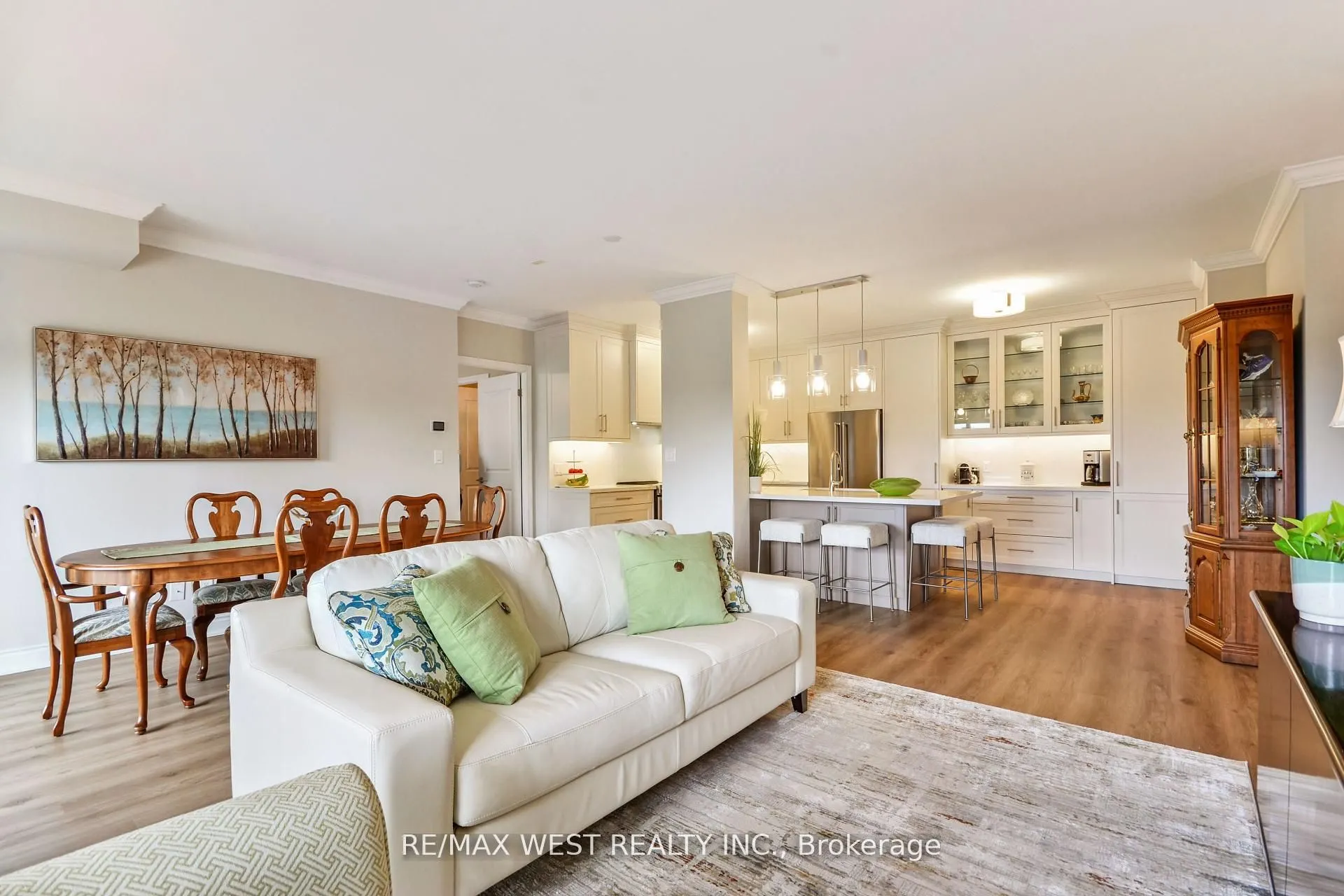 281 Woodbridge Avenue, #321