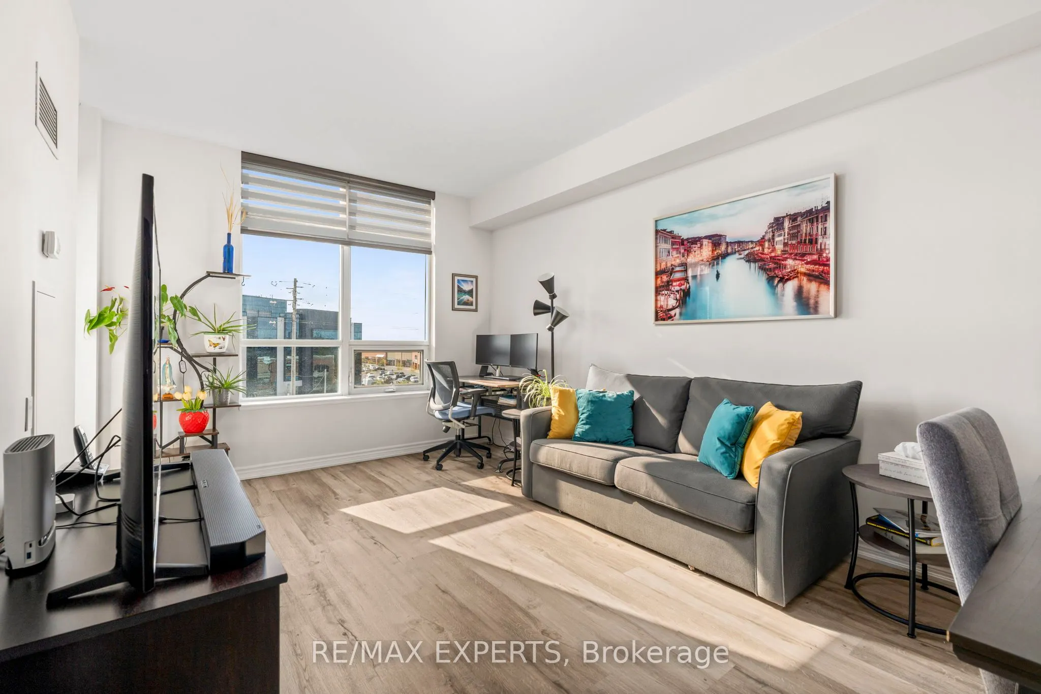 9225 Jane Street, #515