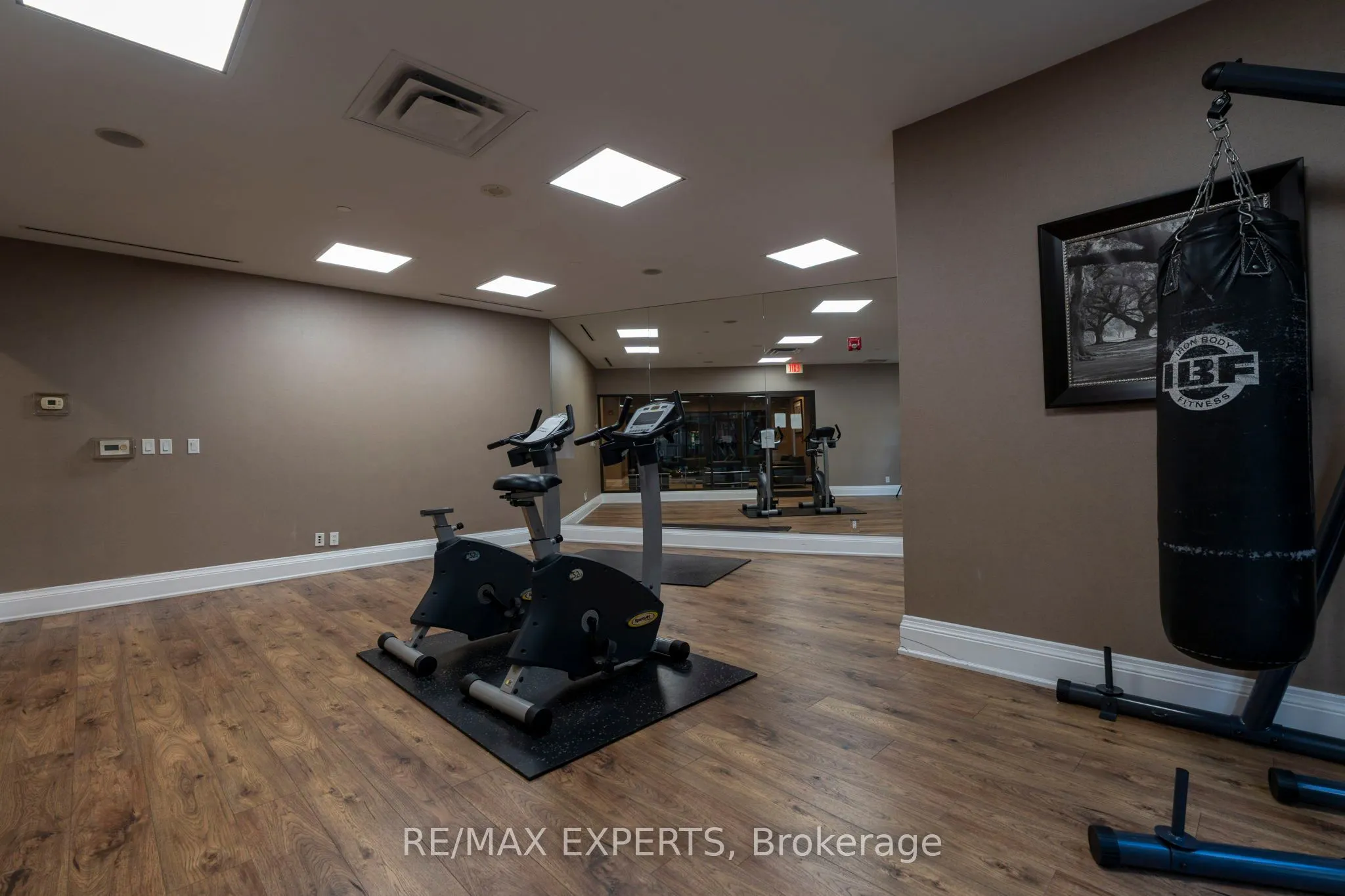 9225 Jane Street, #515