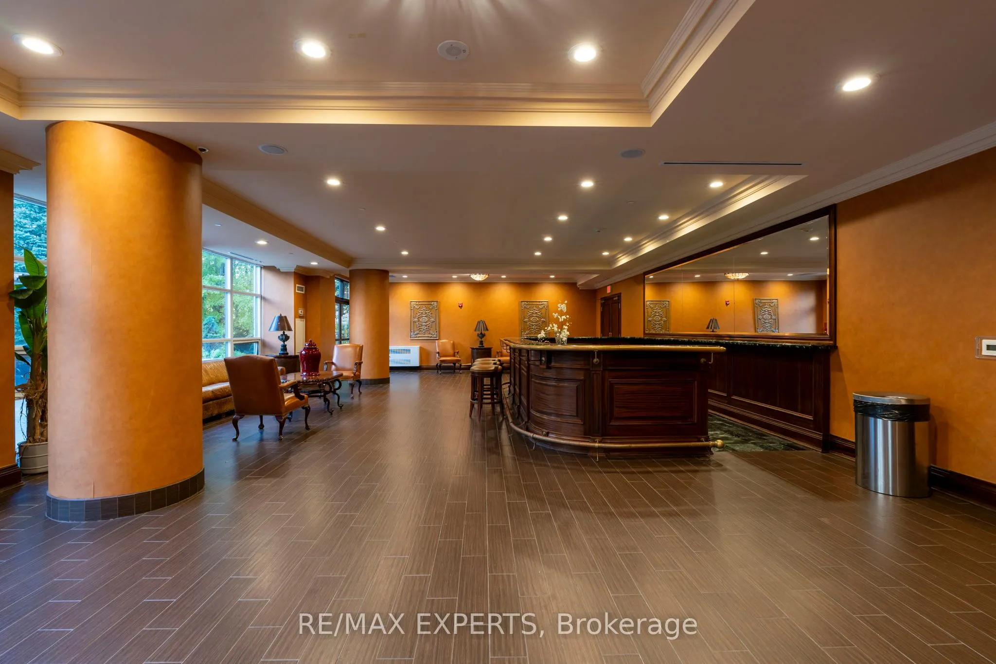 9225 Jane Street, #515