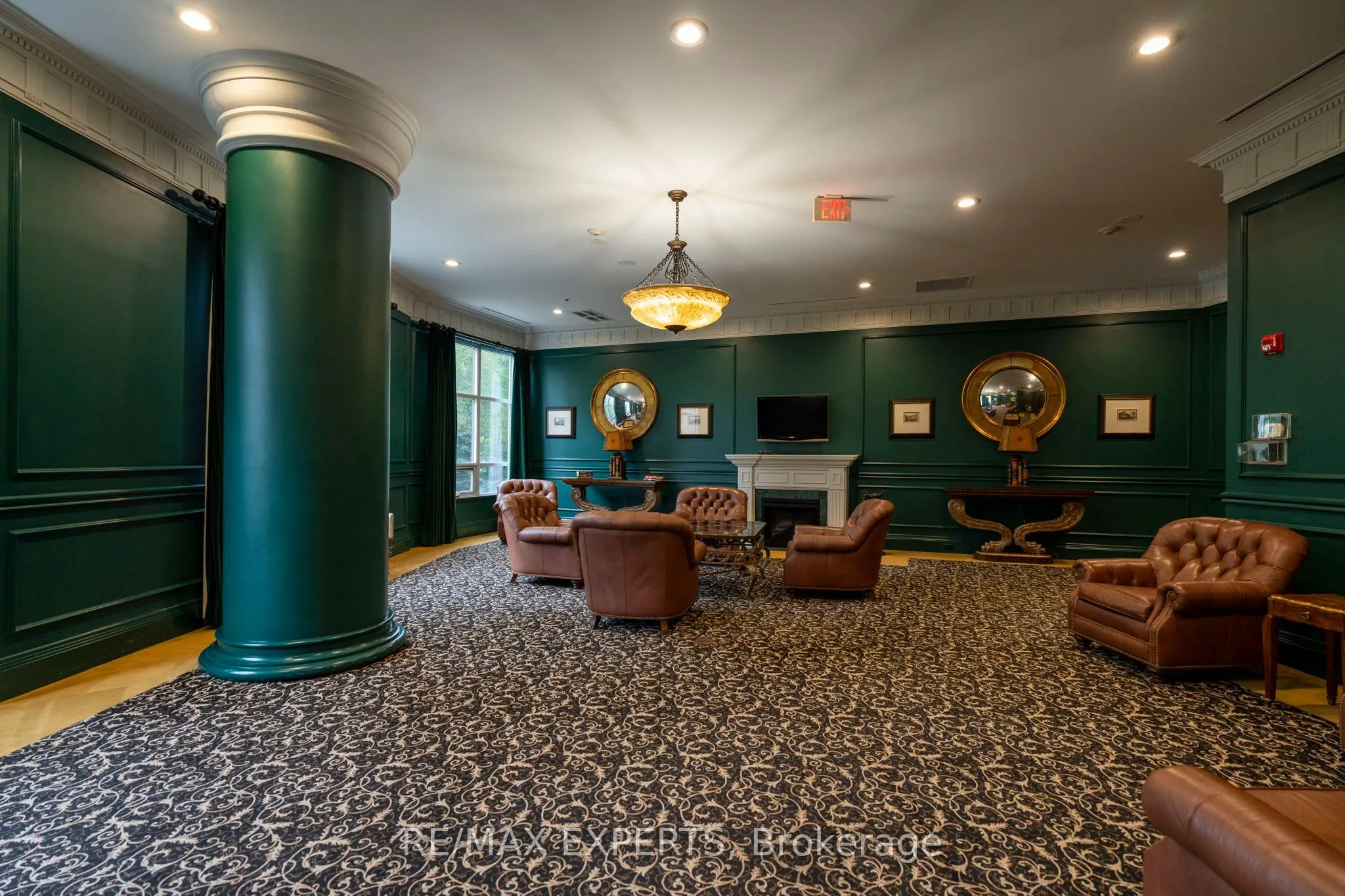 9225 Jane Street, #515