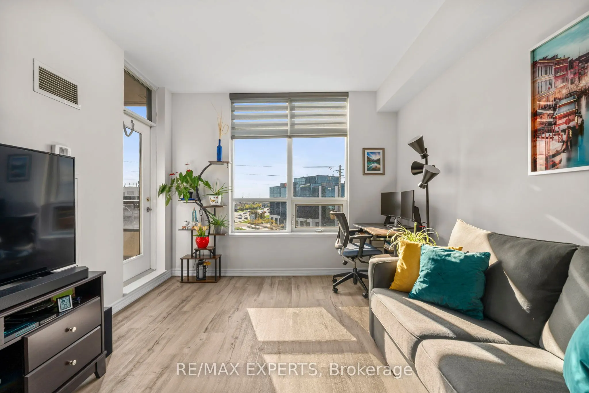 9225 Jane Street, #515