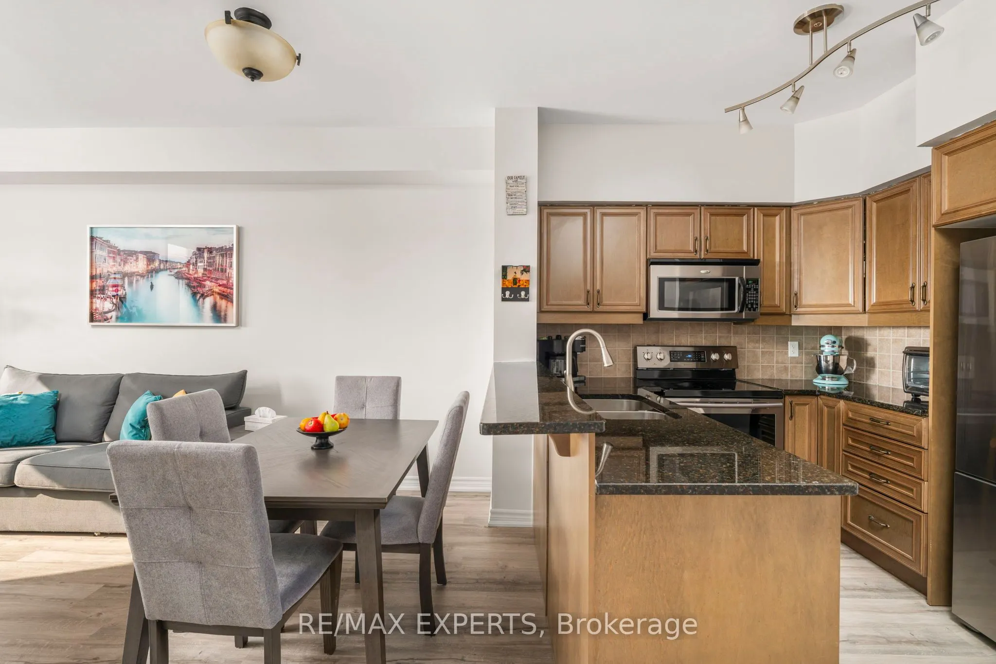 9225 Jane Street, #515