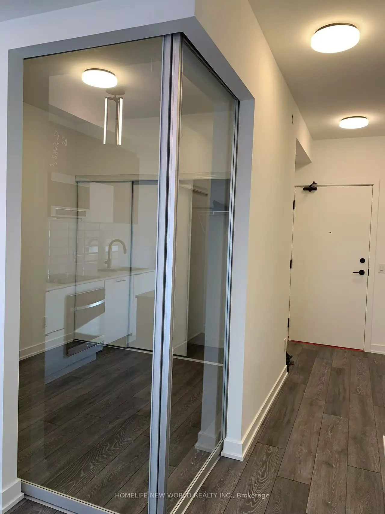 8888 Yonge Street, #207