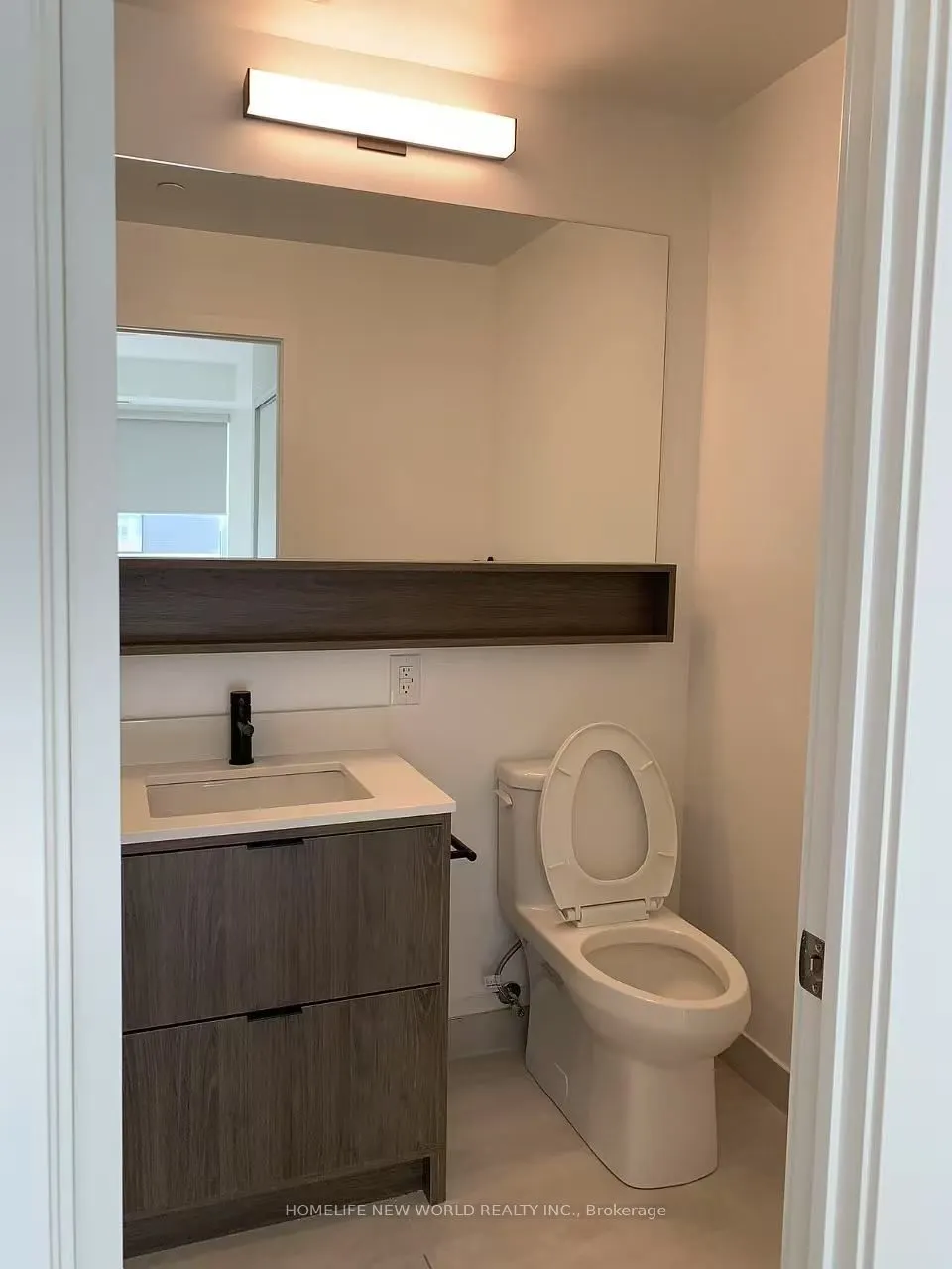 8888 Yonge Street, #207