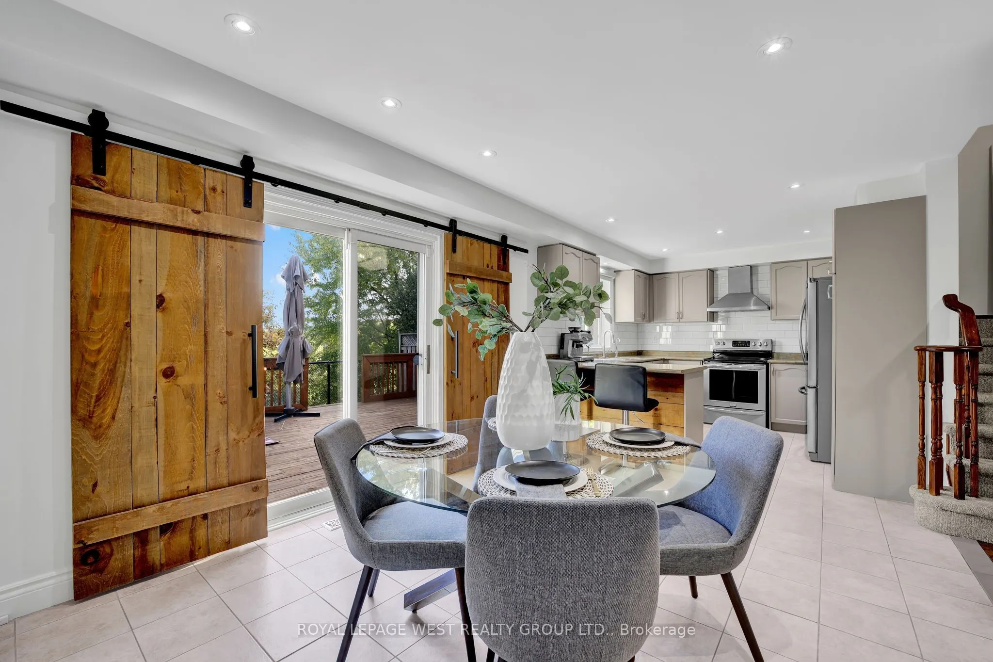 272 Wildberry Crescent