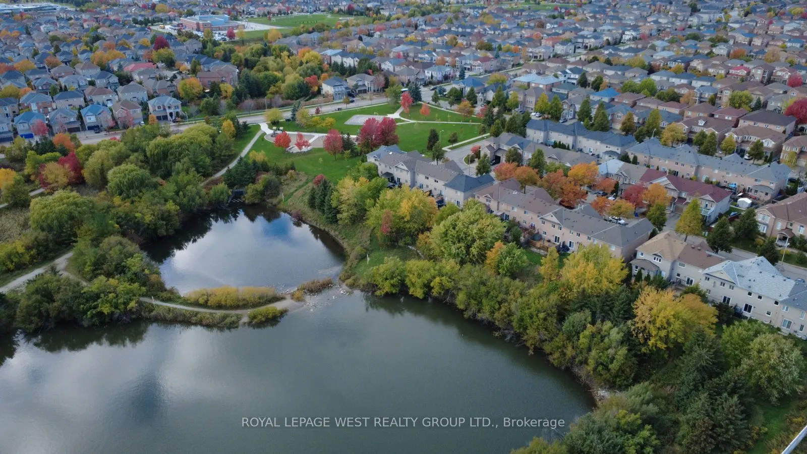 272 Wildberry Crescent