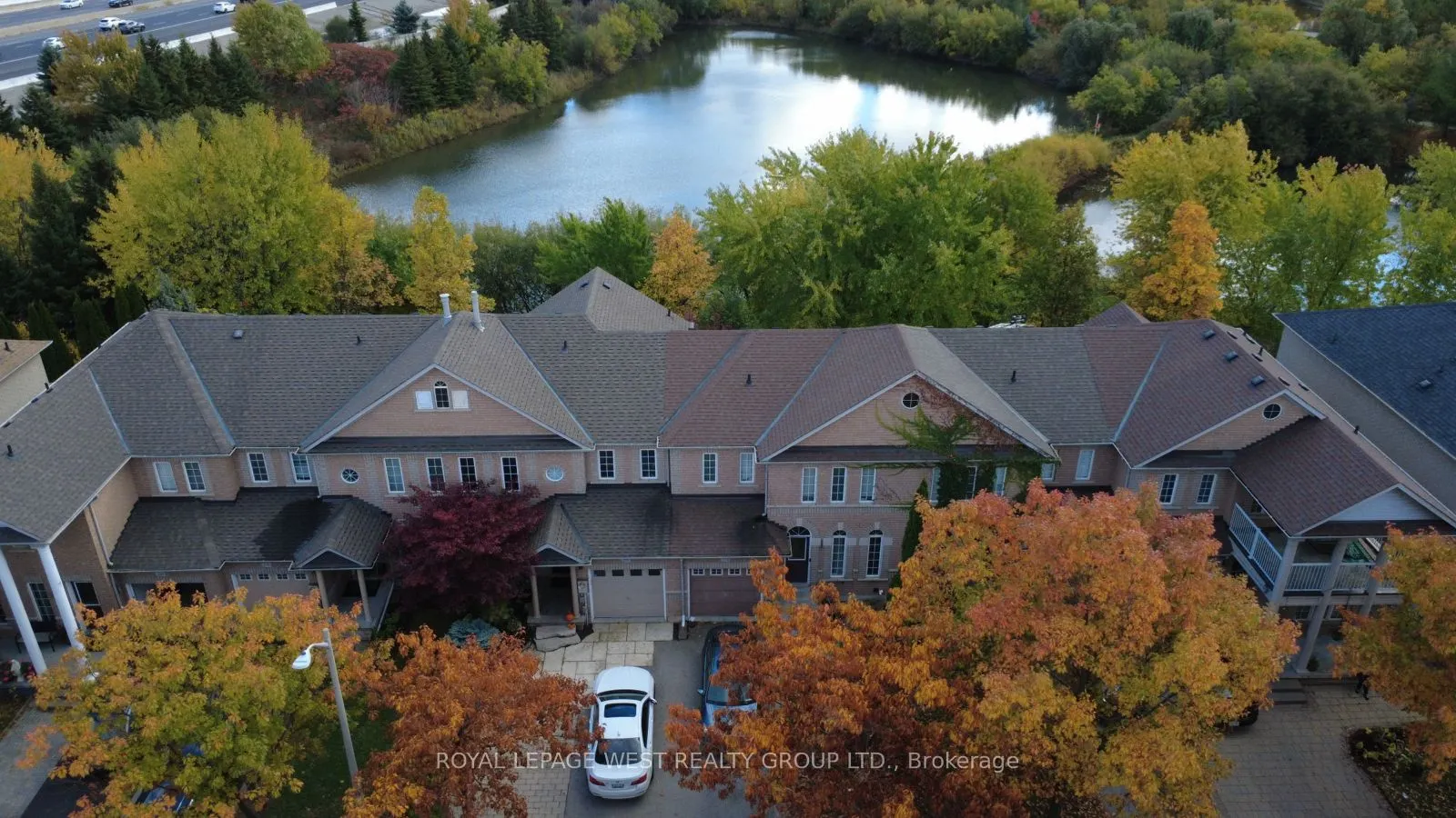 272 Wildberry Crescent