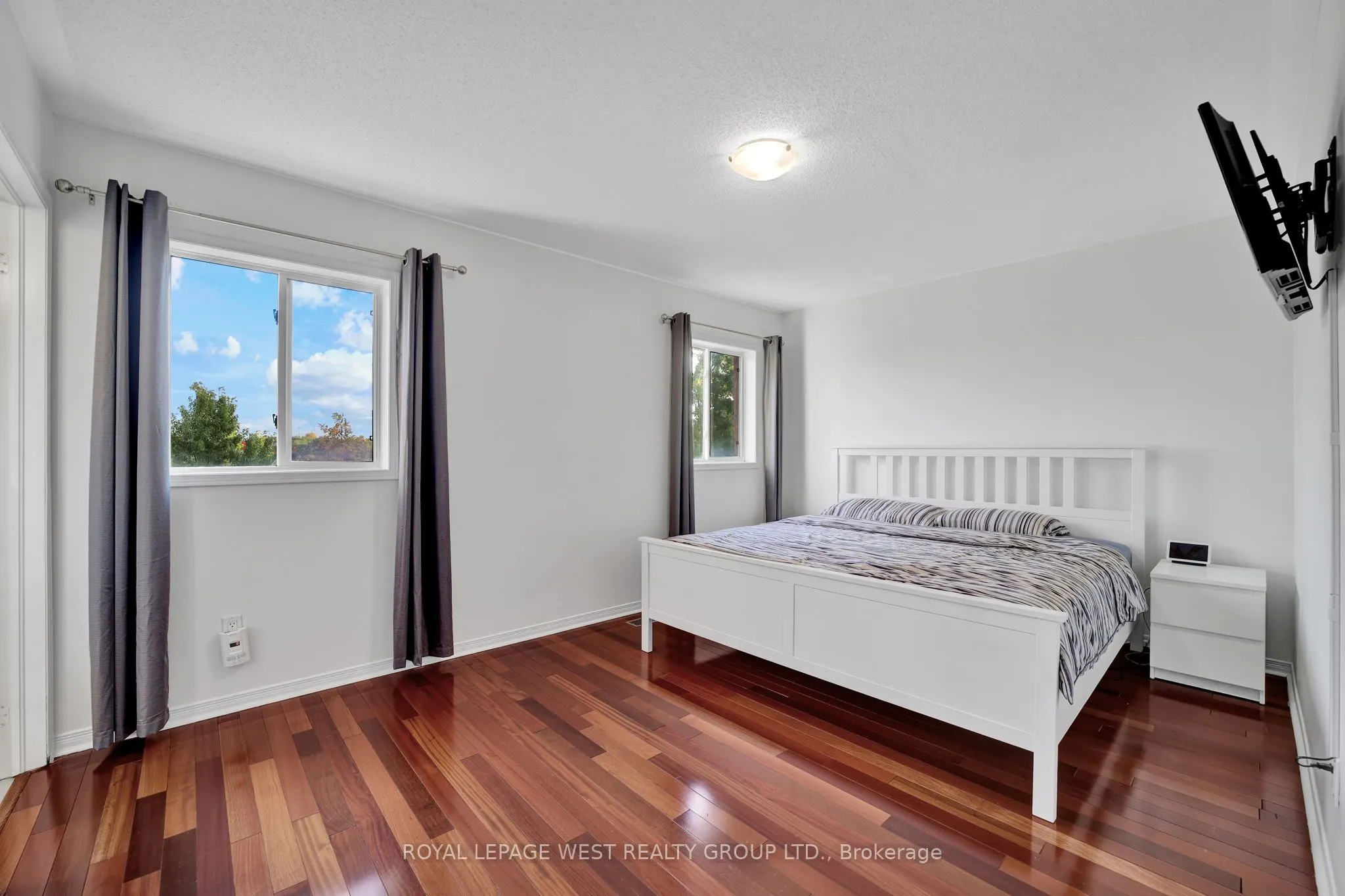 272 Wildberry Crescent