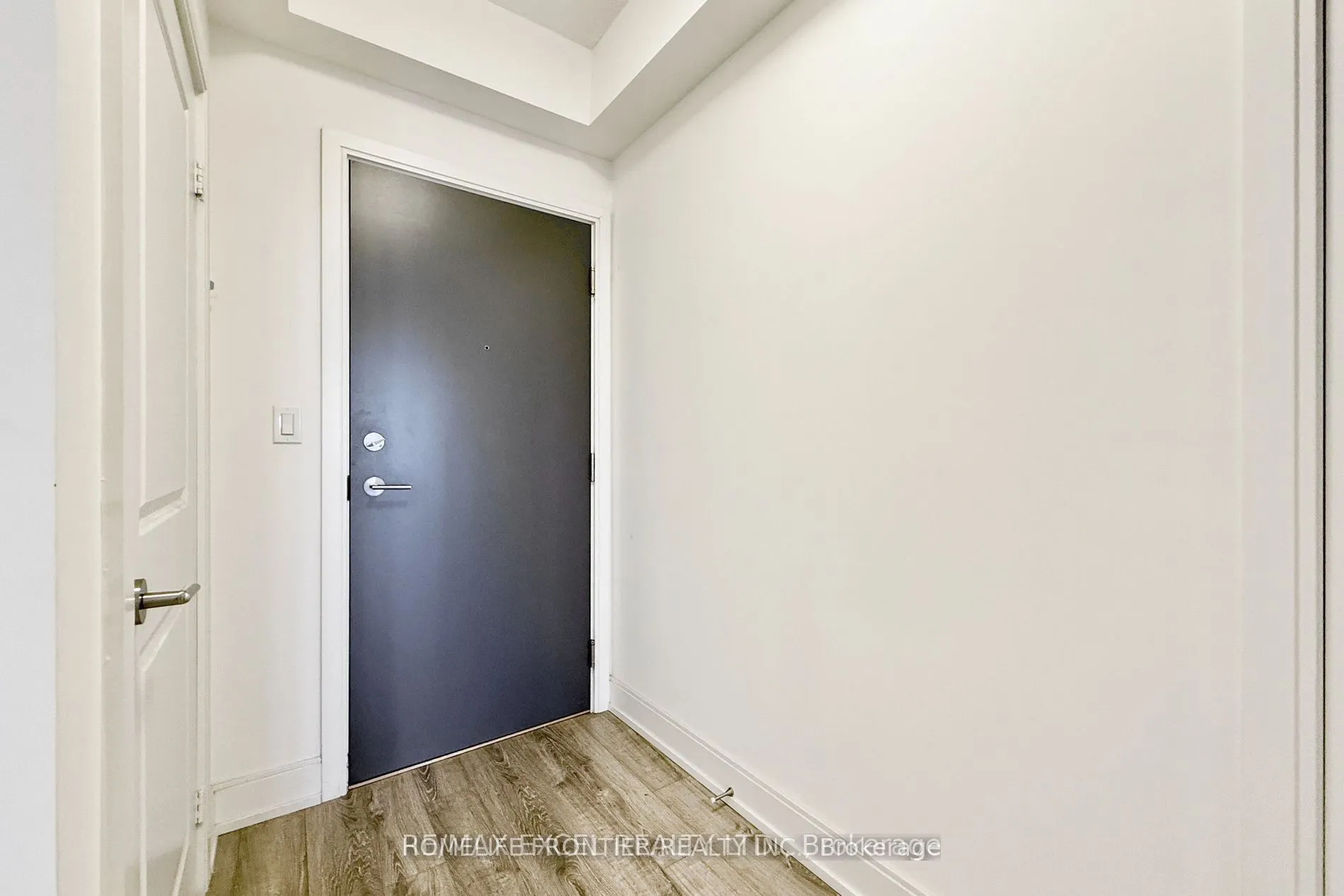 9600 Yonge Street, #606