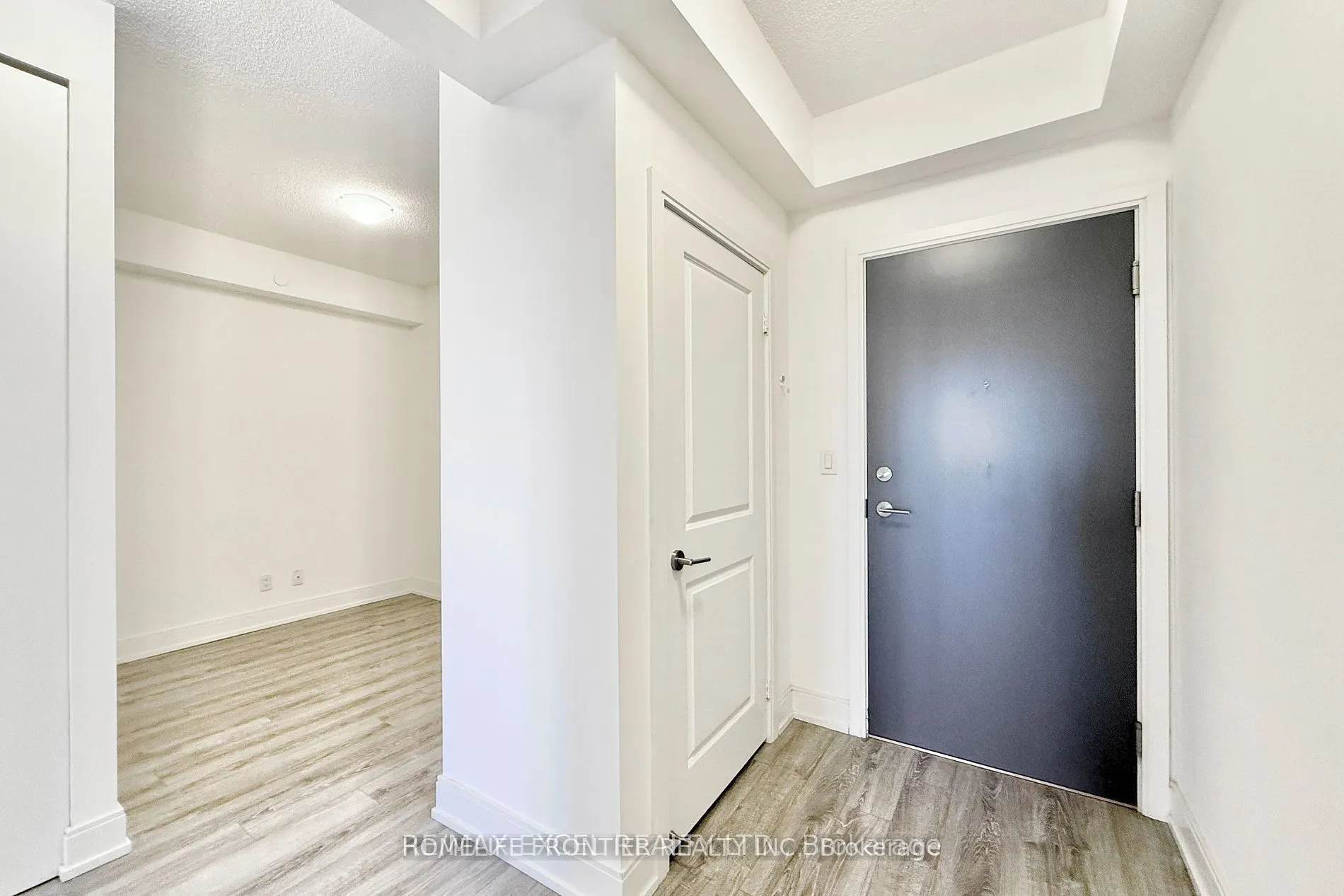 9600 Yonge Street, #606