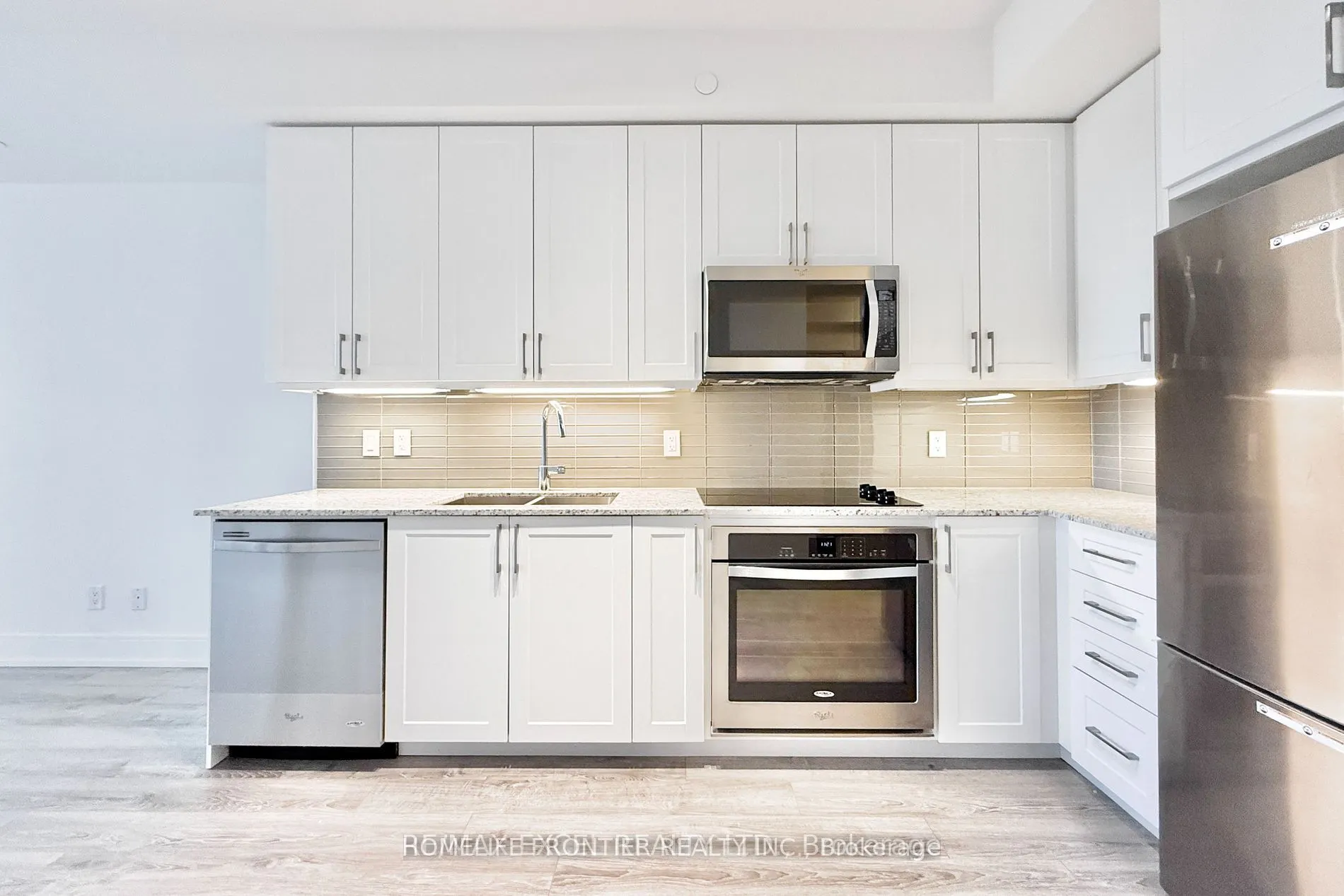 9600 Yonge Street, #606