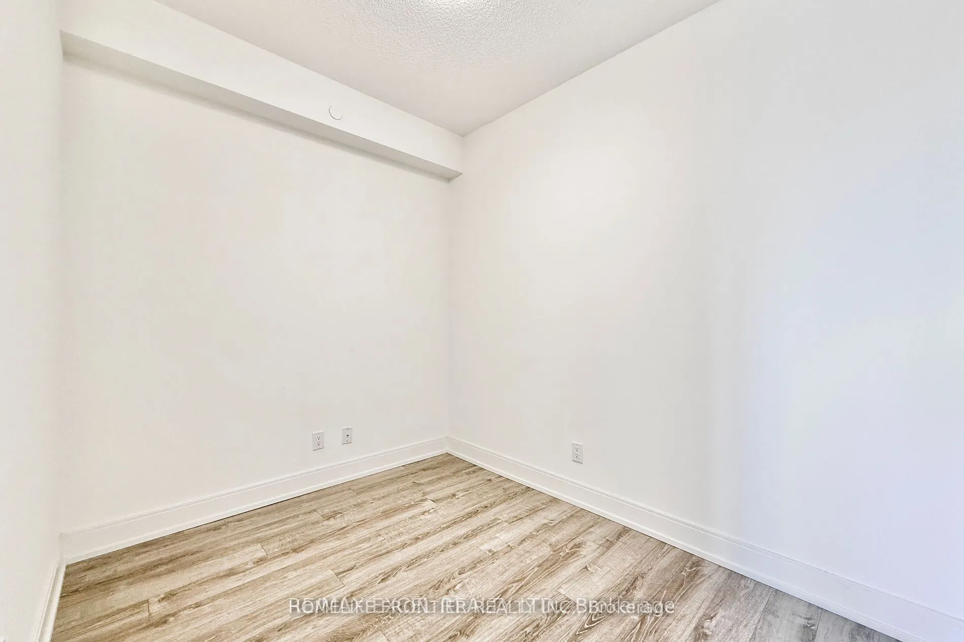 9600 Yonge Street, #606