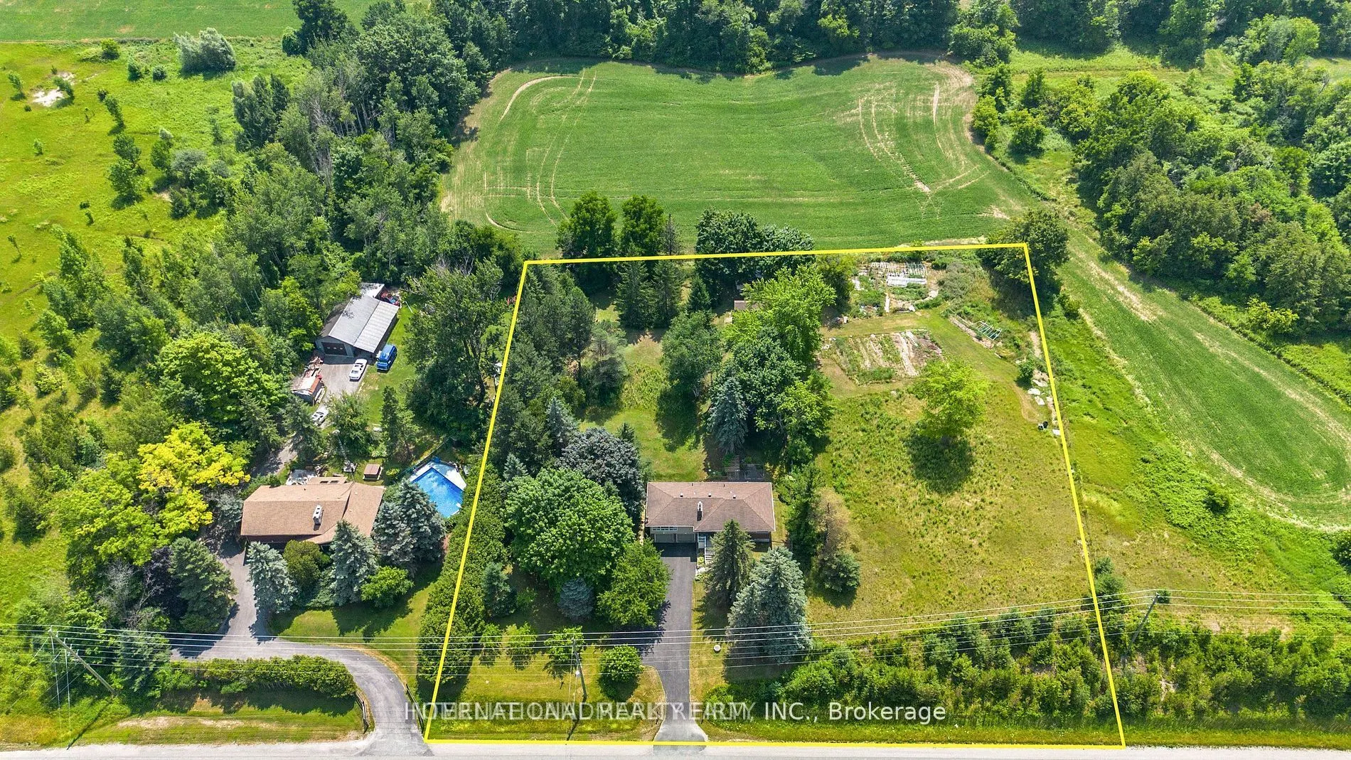 1093 Queensville Side Road