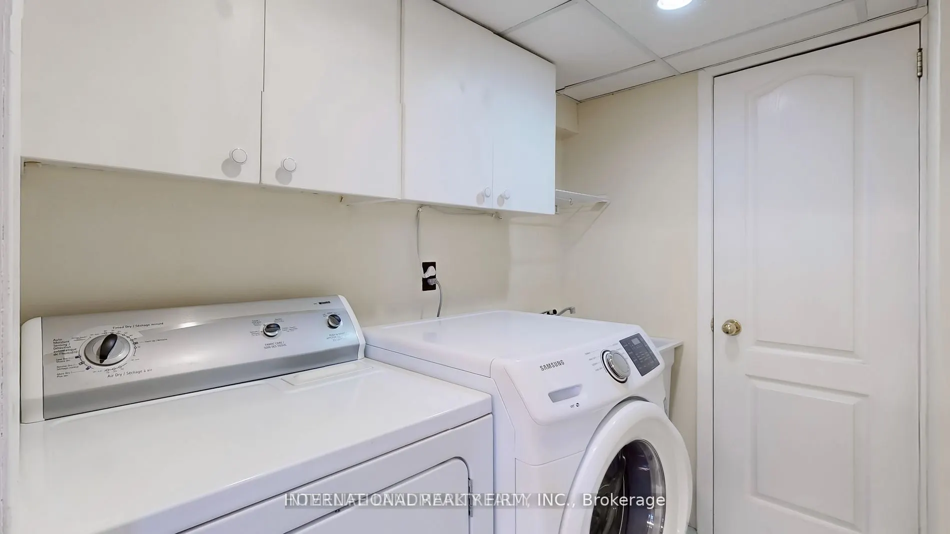 1093 Queensville Side Road