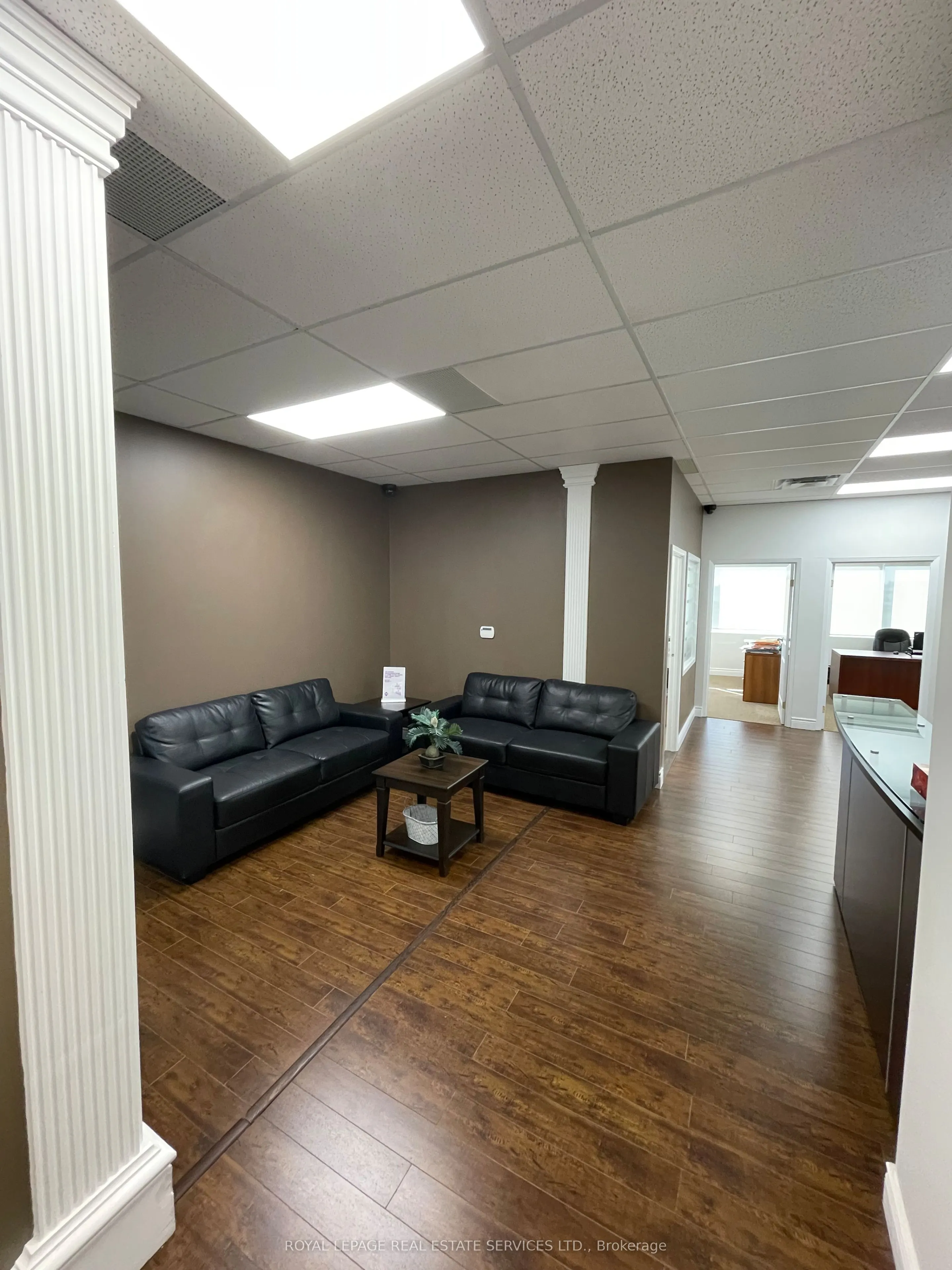 9140 Leslie Street, #411