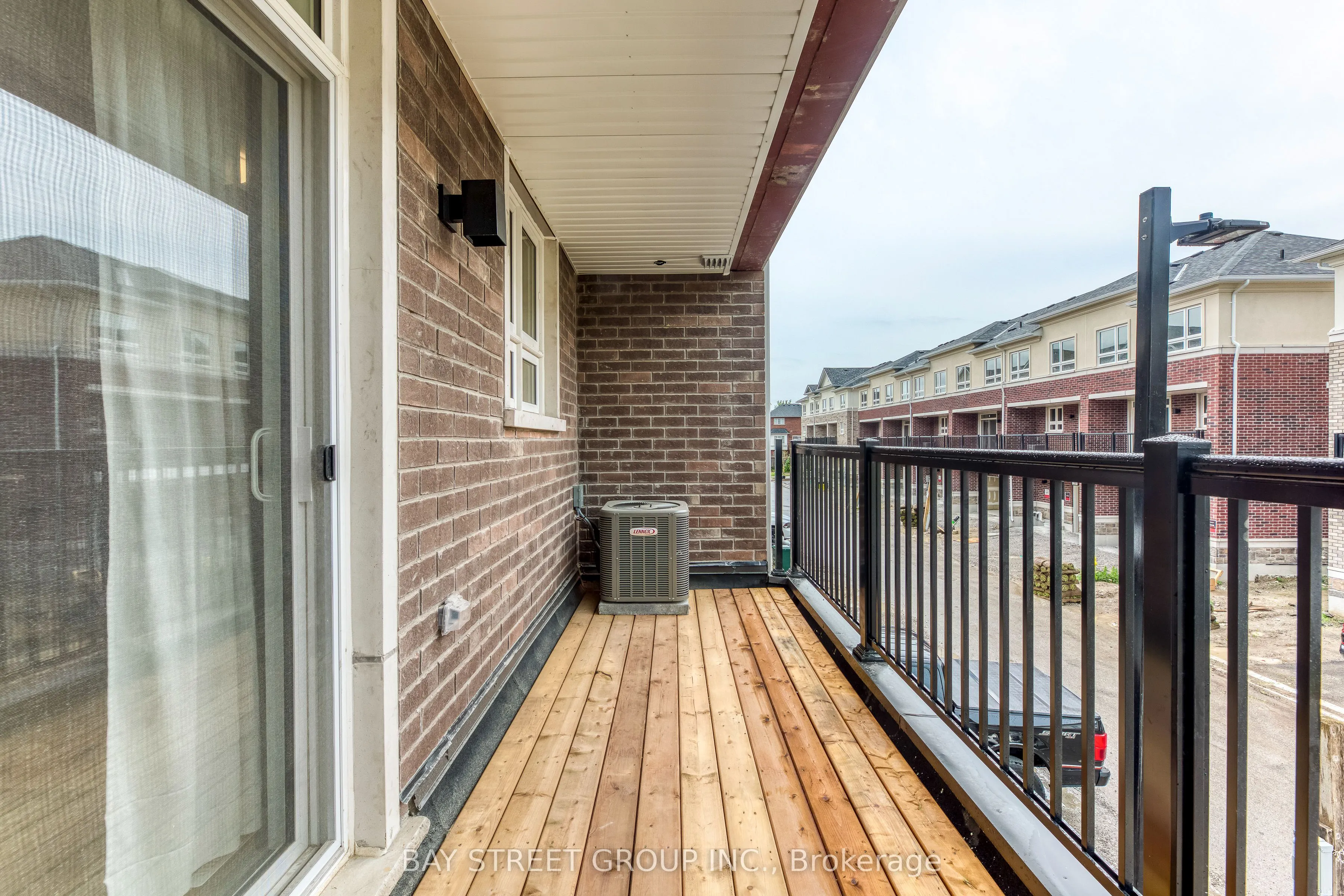 11 Massachusetts Lane