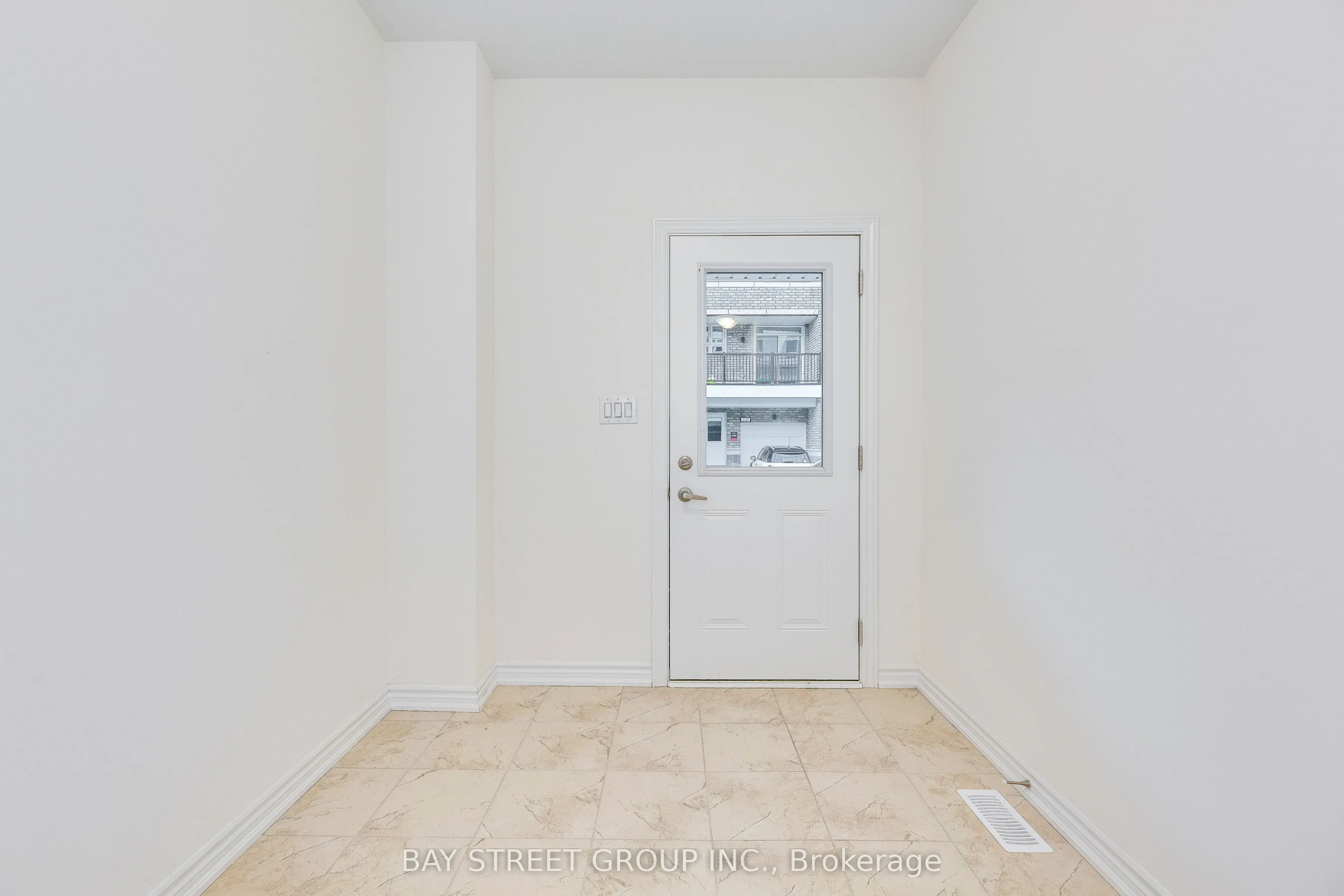 11 Massachusetts Lane