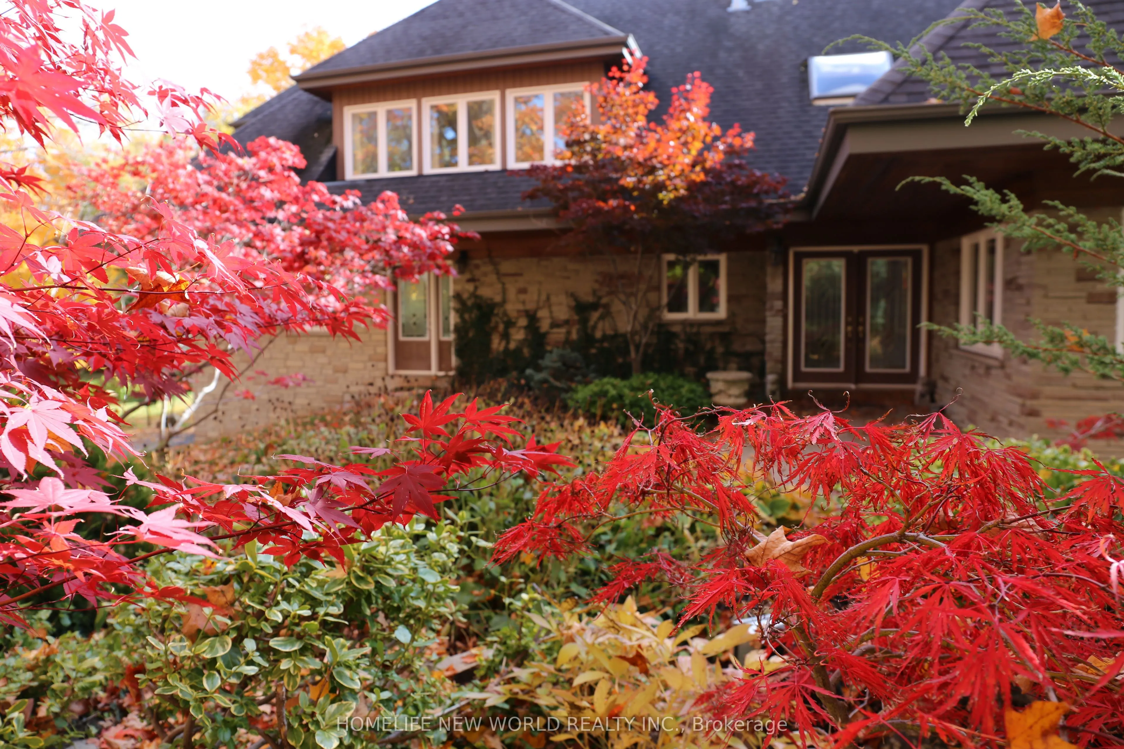 13867 Woodbine Avenue