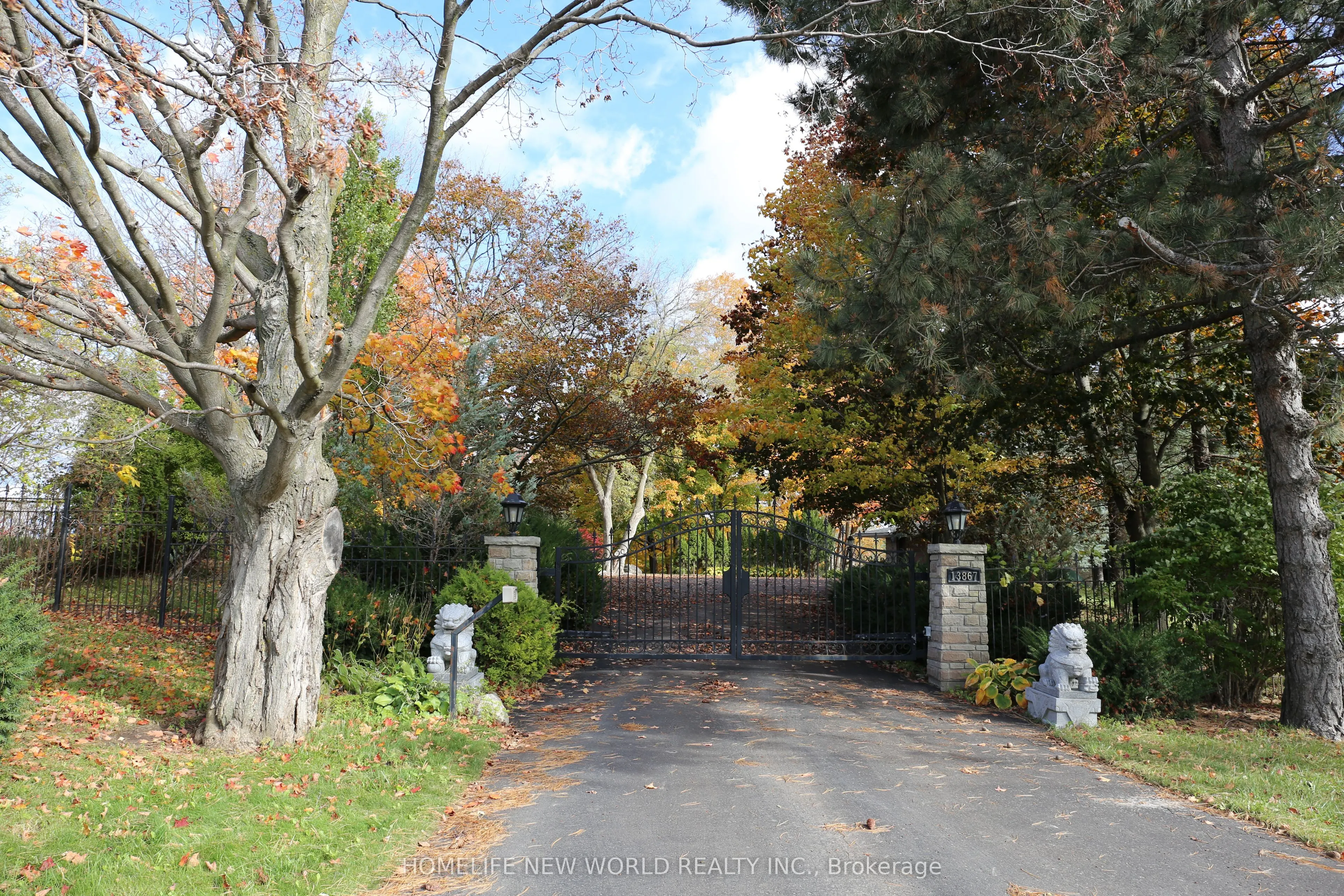 13867 Woodbine Avenue