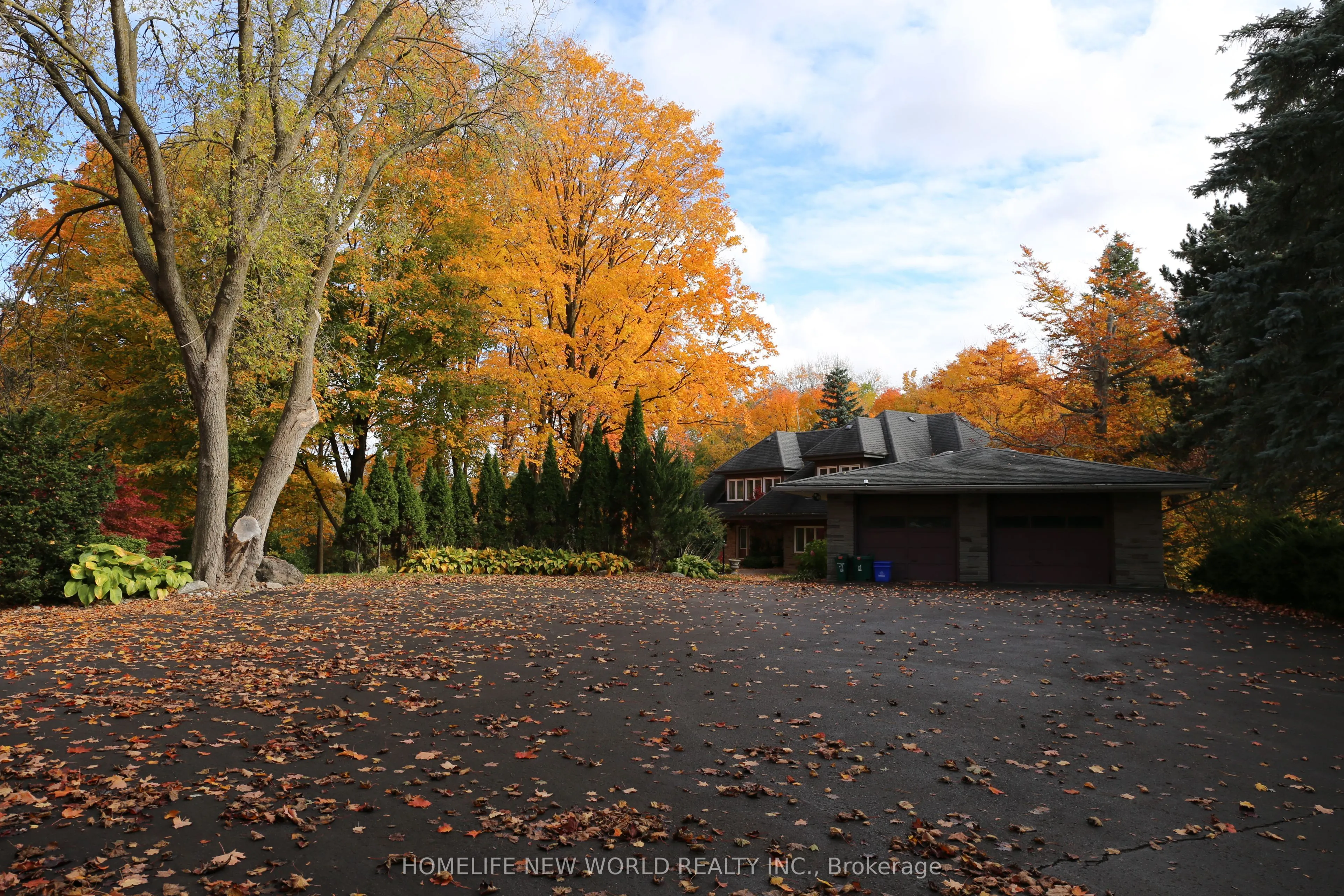 13867 Woodbine Avenue