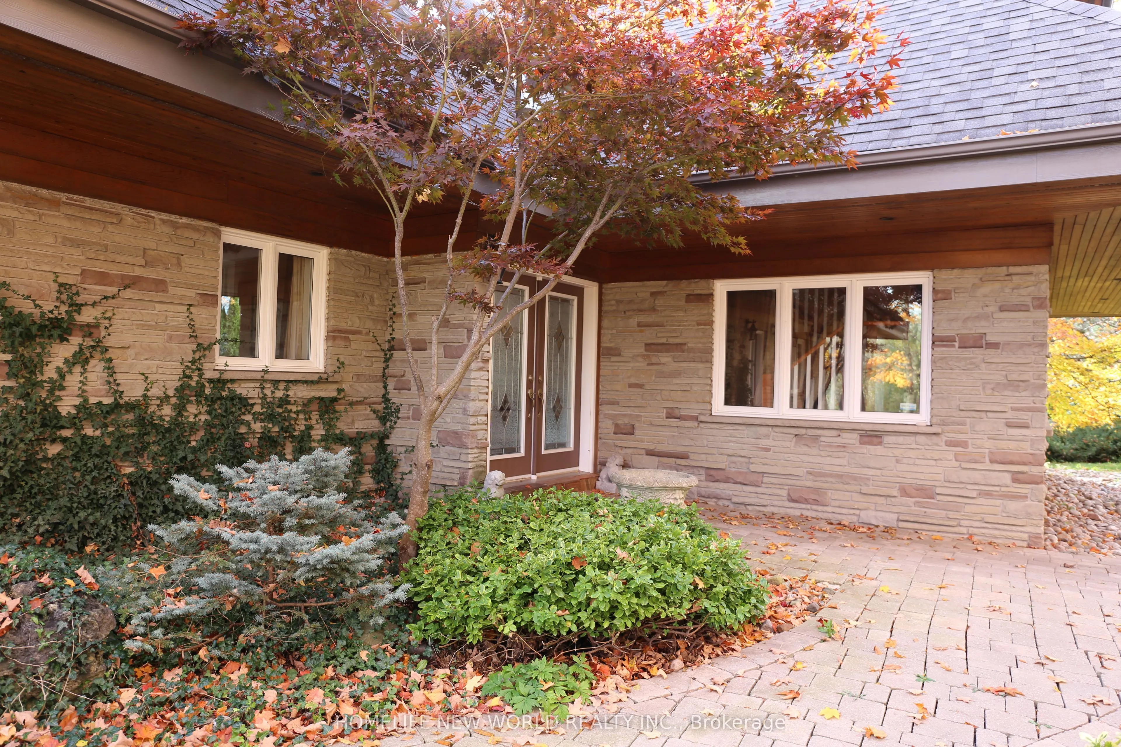 13867 Woodbine Avenue